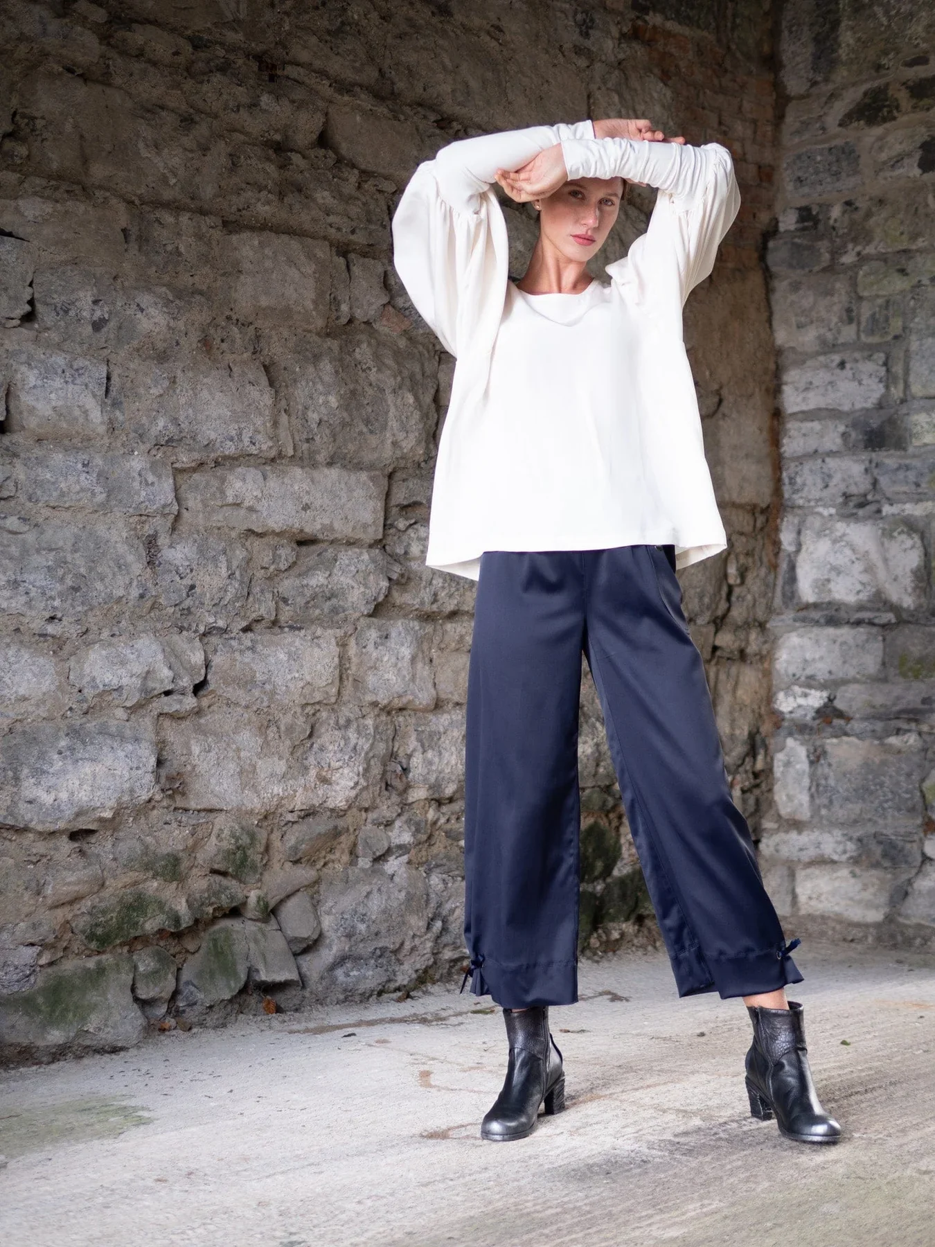 mise-tusa-jackets-coats-one-size-navy-pants-2-38176651444446_1800x1800.webp