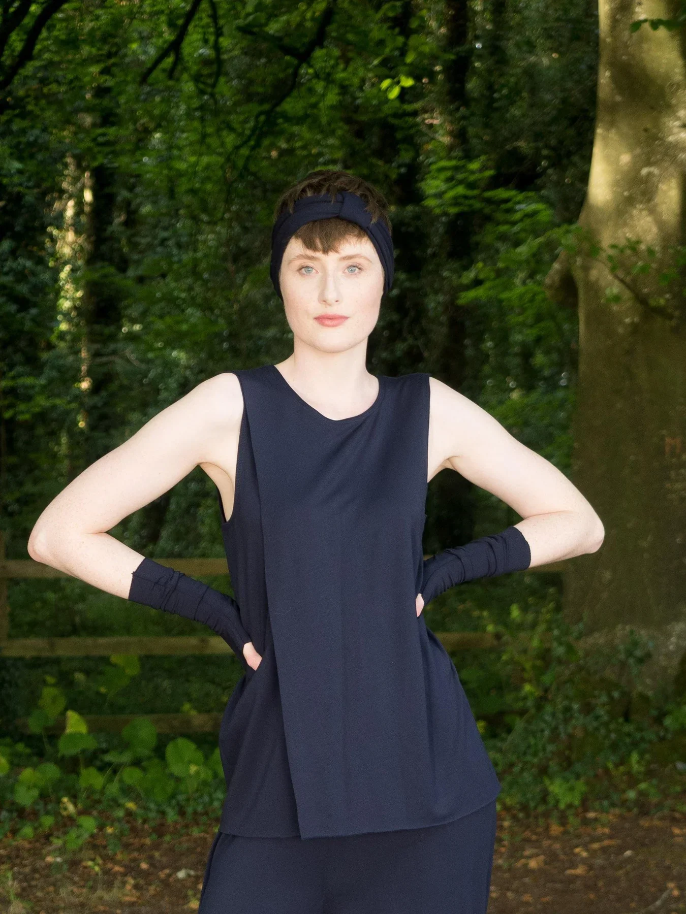 mise-tusa-top-eagle-vest-navy-36558504067294_1800x1800.webp