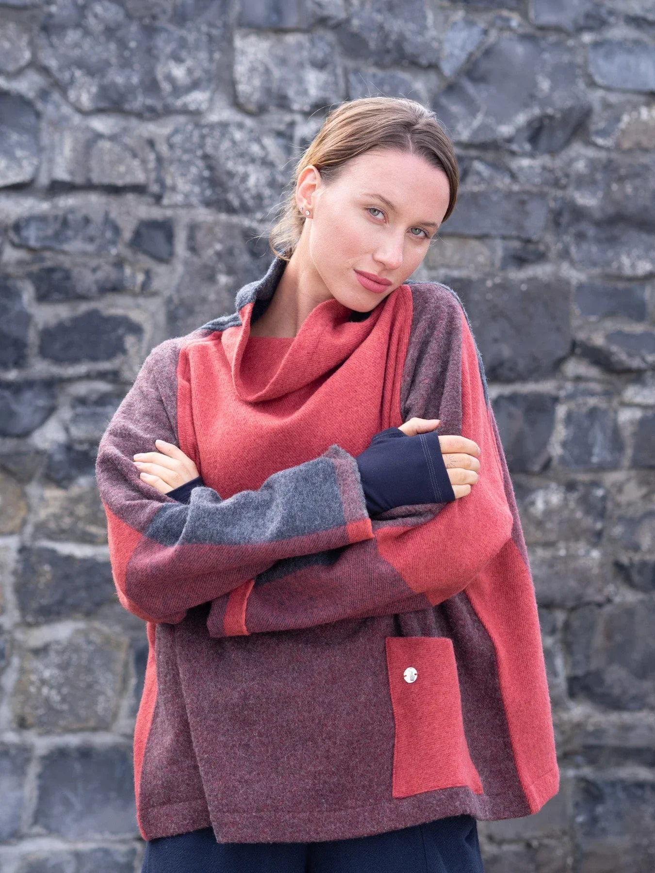 mise-tusa-jumper-one-size-cosy-jo-jumper-red-grey-mix-38169918734558_1800x1800.webp