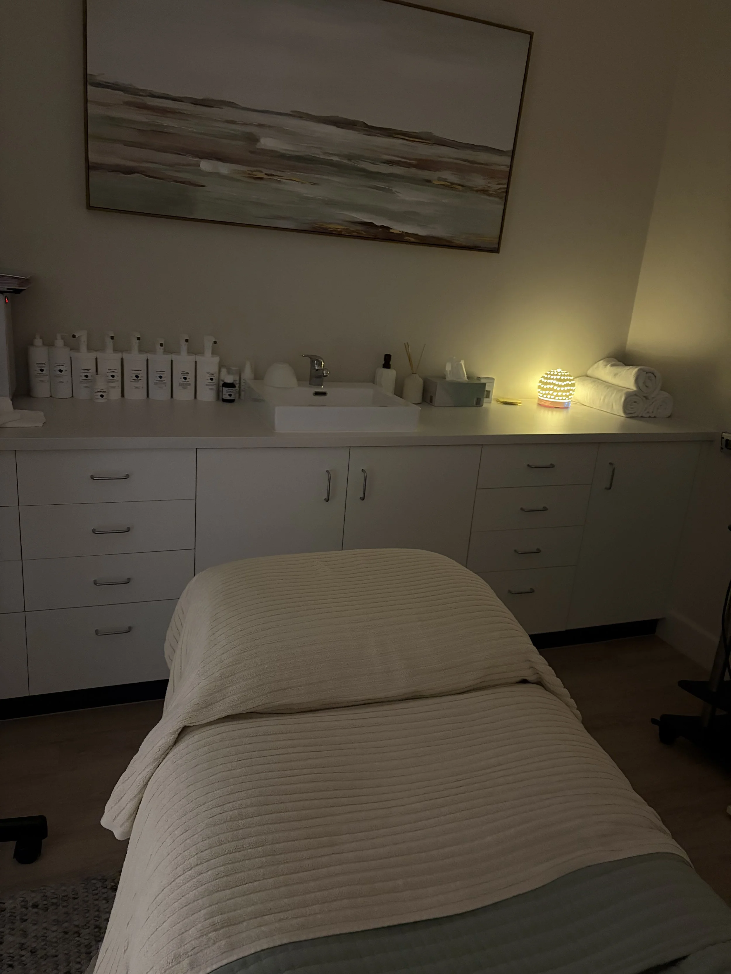 A relaxing skin treatment room in Maroochydore on the Sunshine Coast