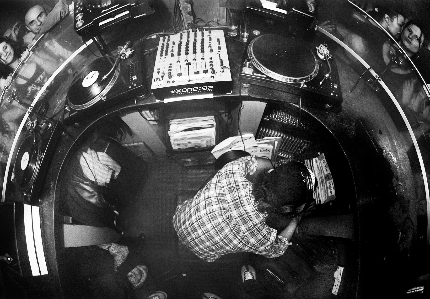 23X16-Andy-C-End-B&W.jpg