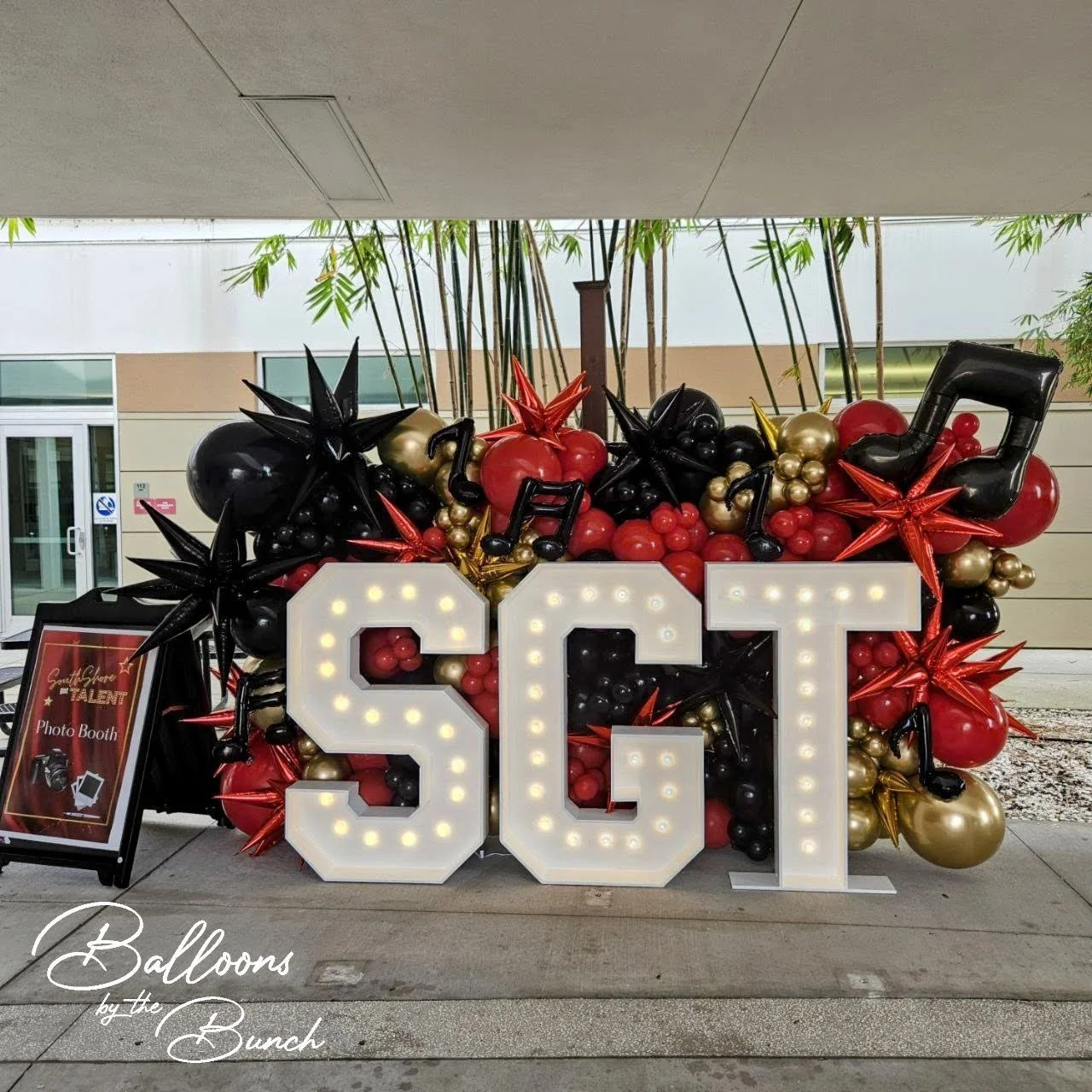SOUTHSHORE GOT TALENT SGT LIGHT UP LETTERS WITH RED, BLACK AND GOLD BALLOONS