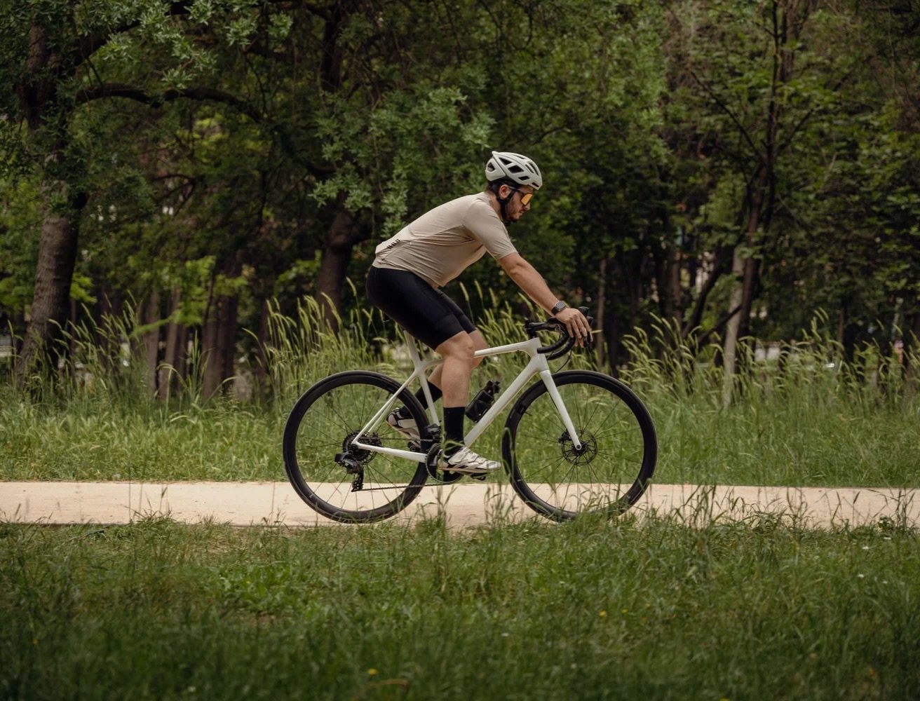 More of what moves you. 🚲
Tucked into a private, nature-filled setting and surrounded by mature trees, Streamside Farms offers a peaceful place for bike rides and morning walks along nearby quiet suburban roads.

#streamsidefarms #esopus #portewen