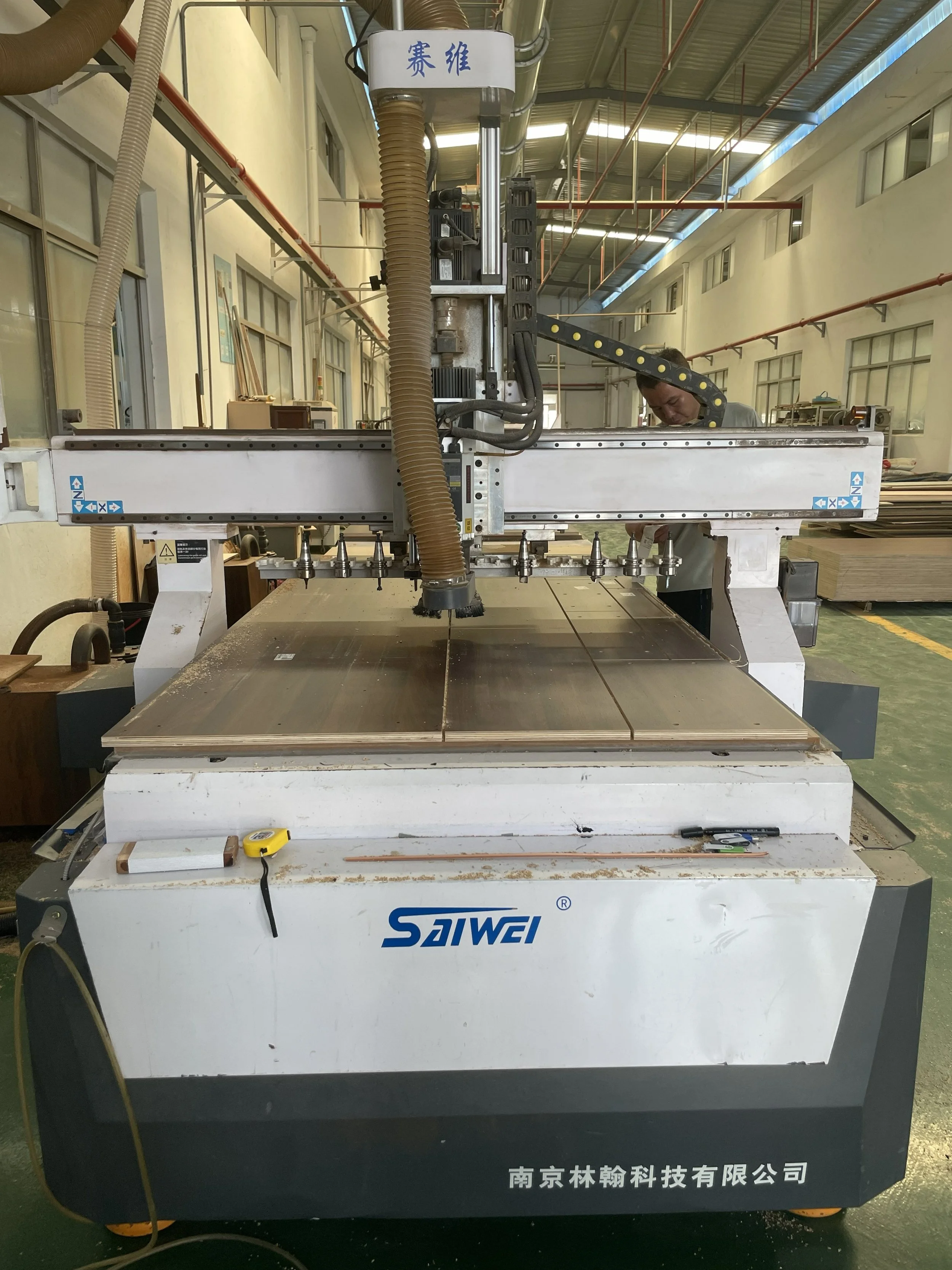Fully functional integrated panel cutting machine