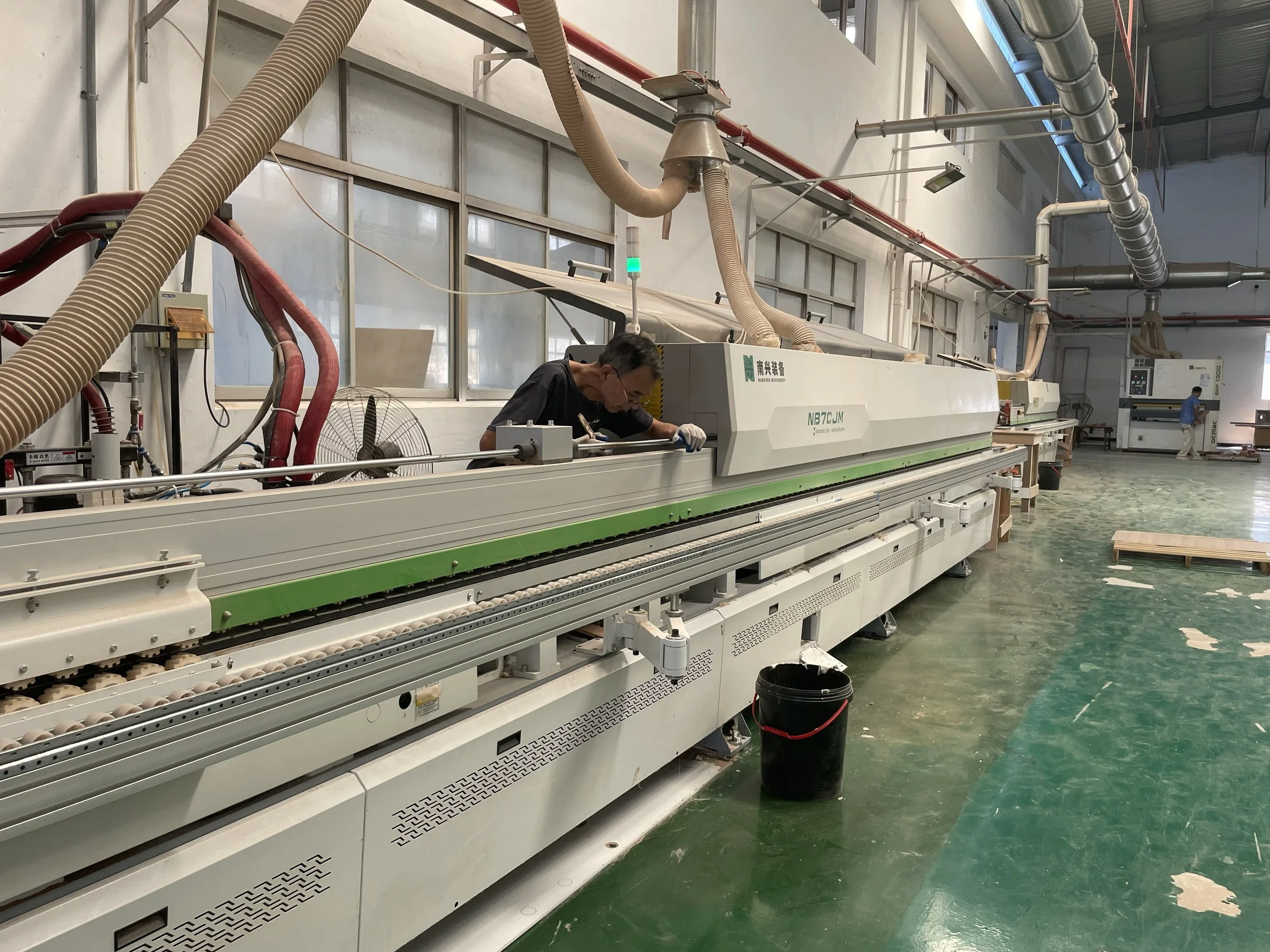 Panel edge banding machine