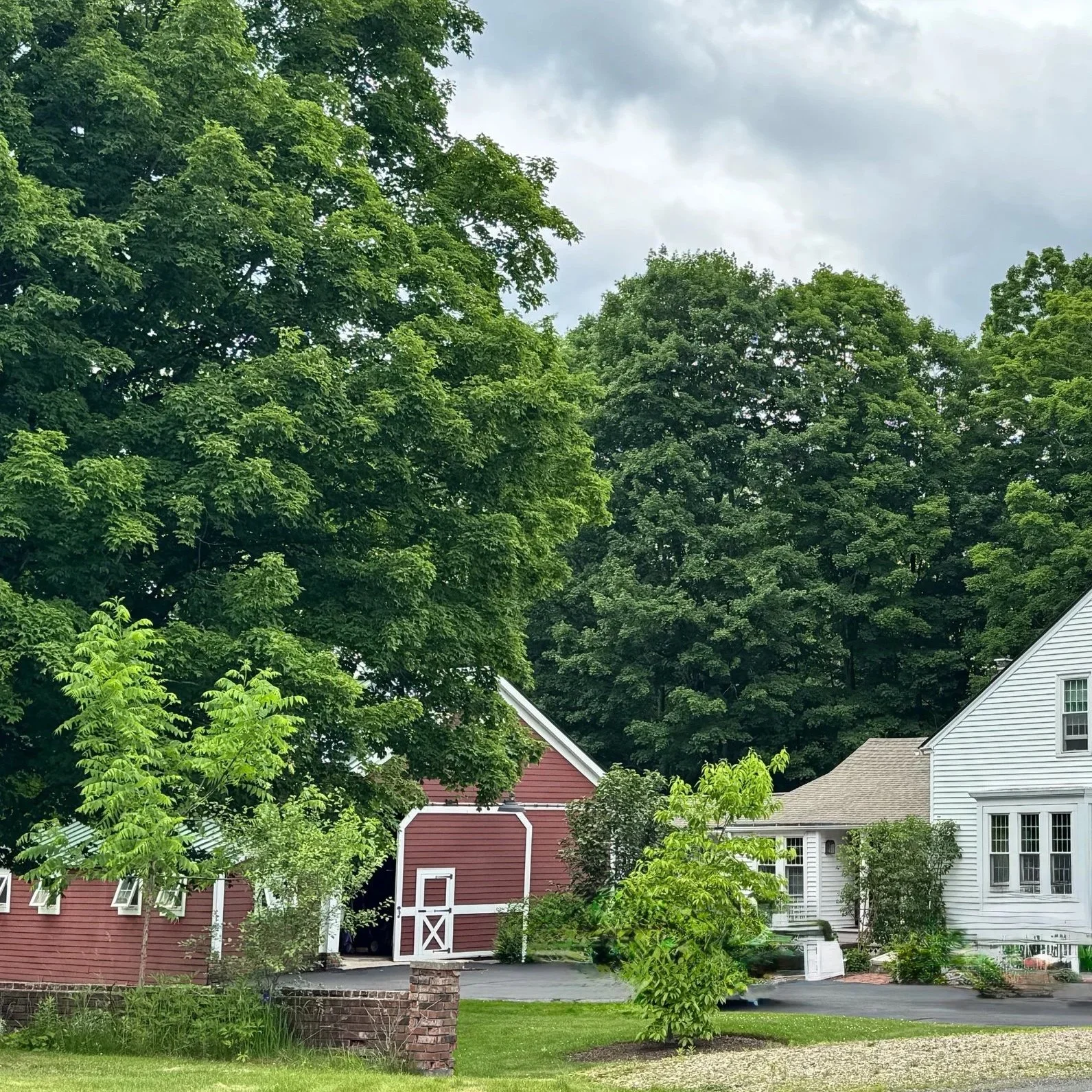 WhiteHouseRedBarn.jpg