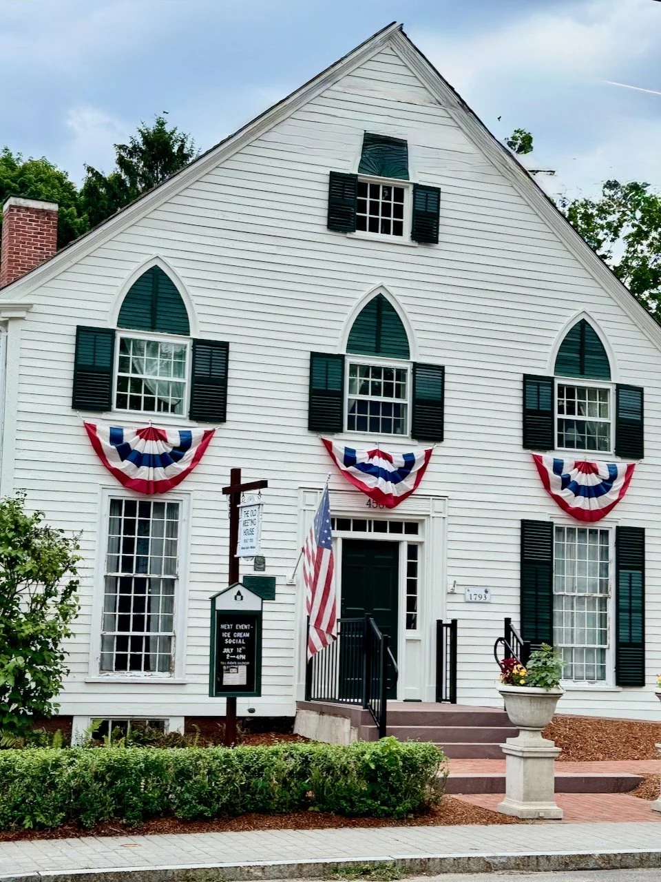 Our Town's Beautiful 1793 Old Meeting House.  This display is not part of the judging competition.