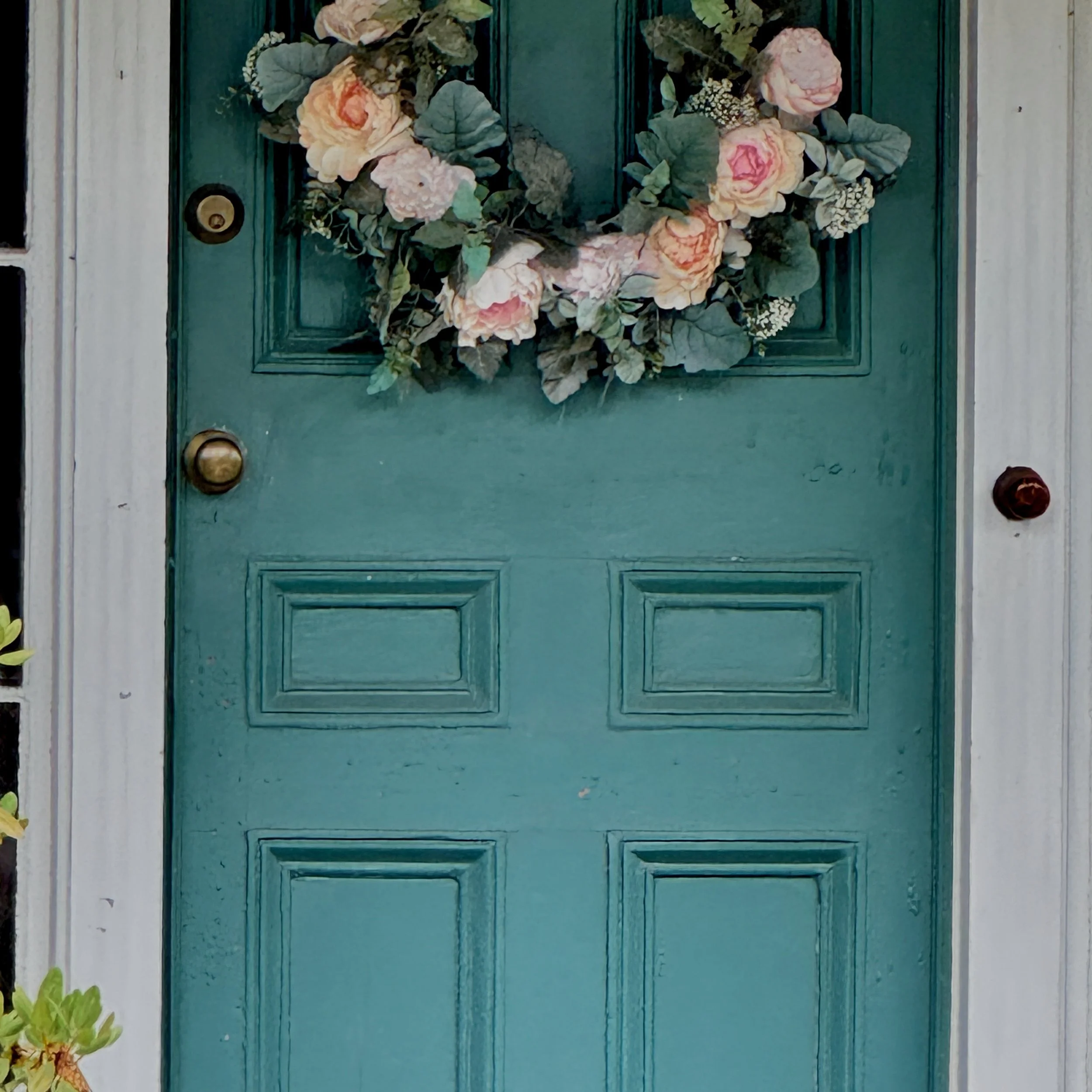 GreenDoorFlower.jpeg