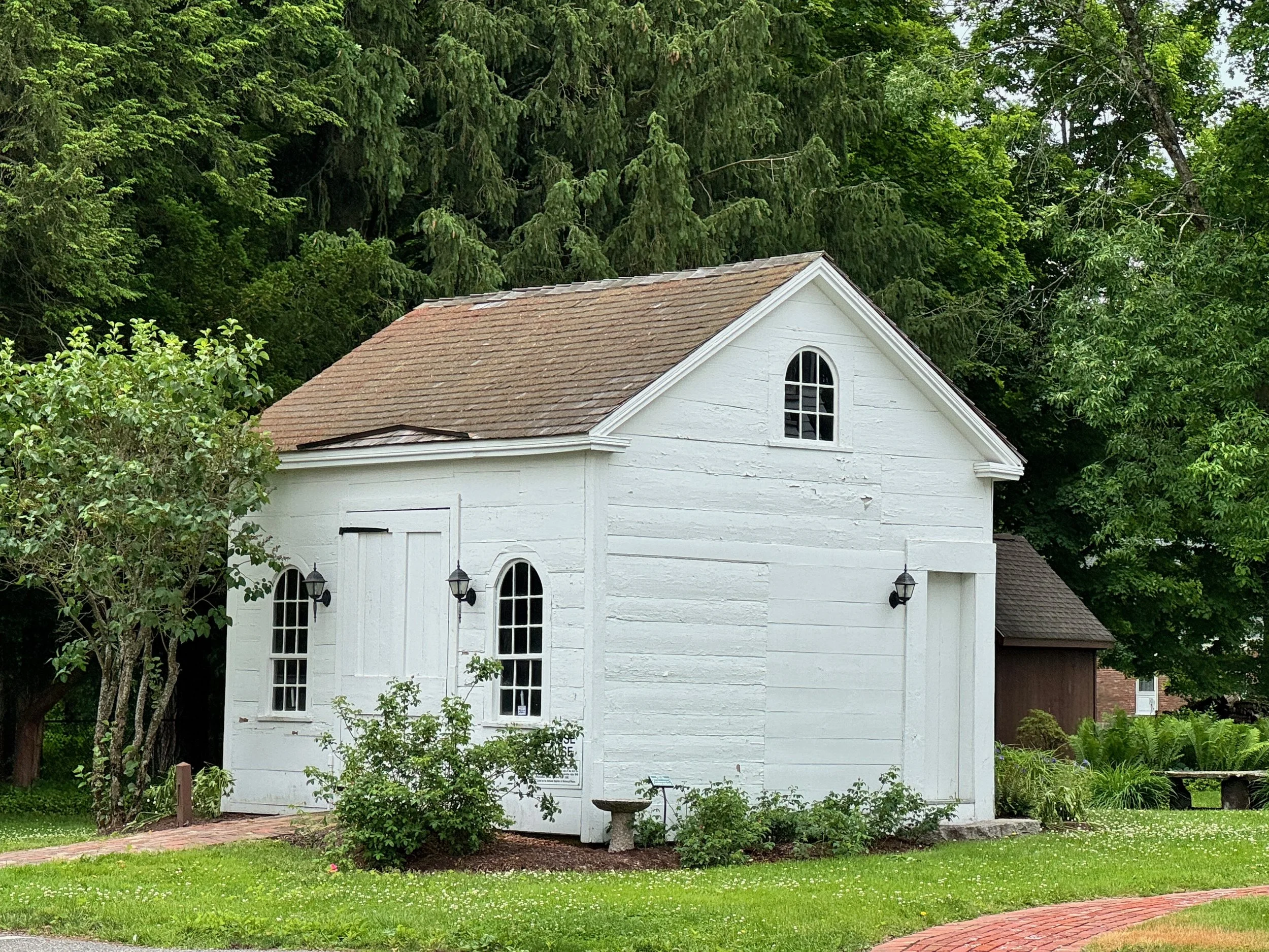 meetinghousebldg.jpeg