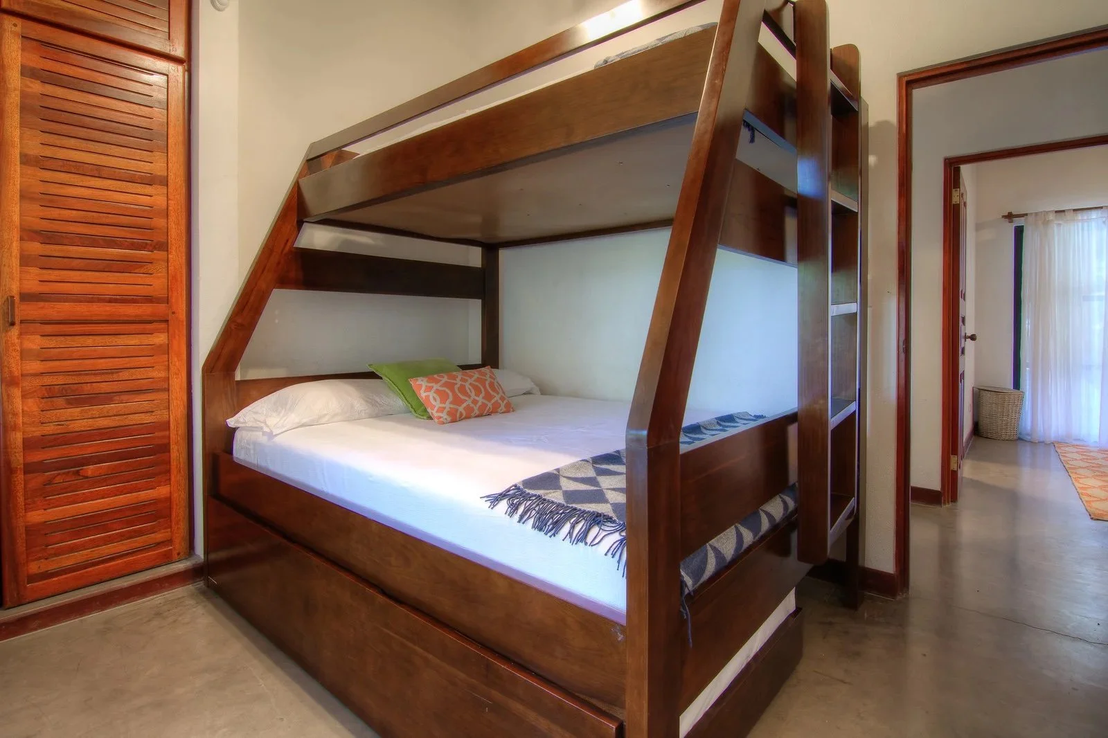 Bedroom 8: (House) 

Queen/Twin bunk bedroom with shared bath.

Shared: $2,400 pp