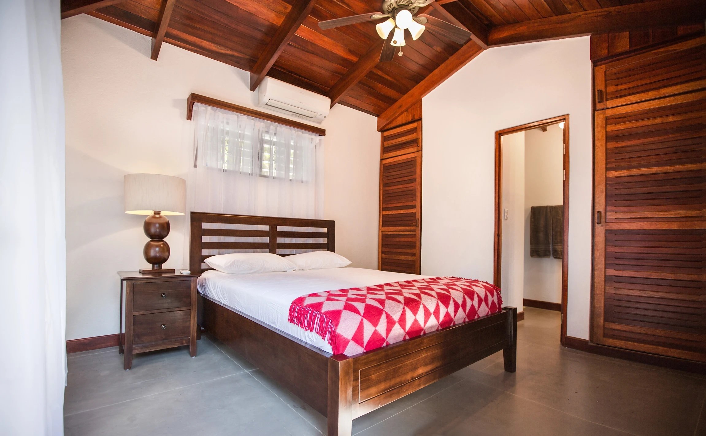 Bedroom 5 (Casita) 

Queen casita + private bath.

Single $3,600
Shared $2,500 pp 