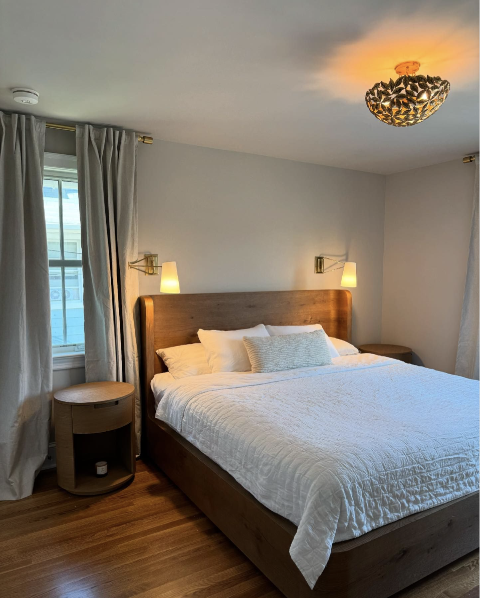 Bedroom #1:

King Suite with private bathroom and balcony overlooking pool

$1600 Solo or $1000 each, shared.