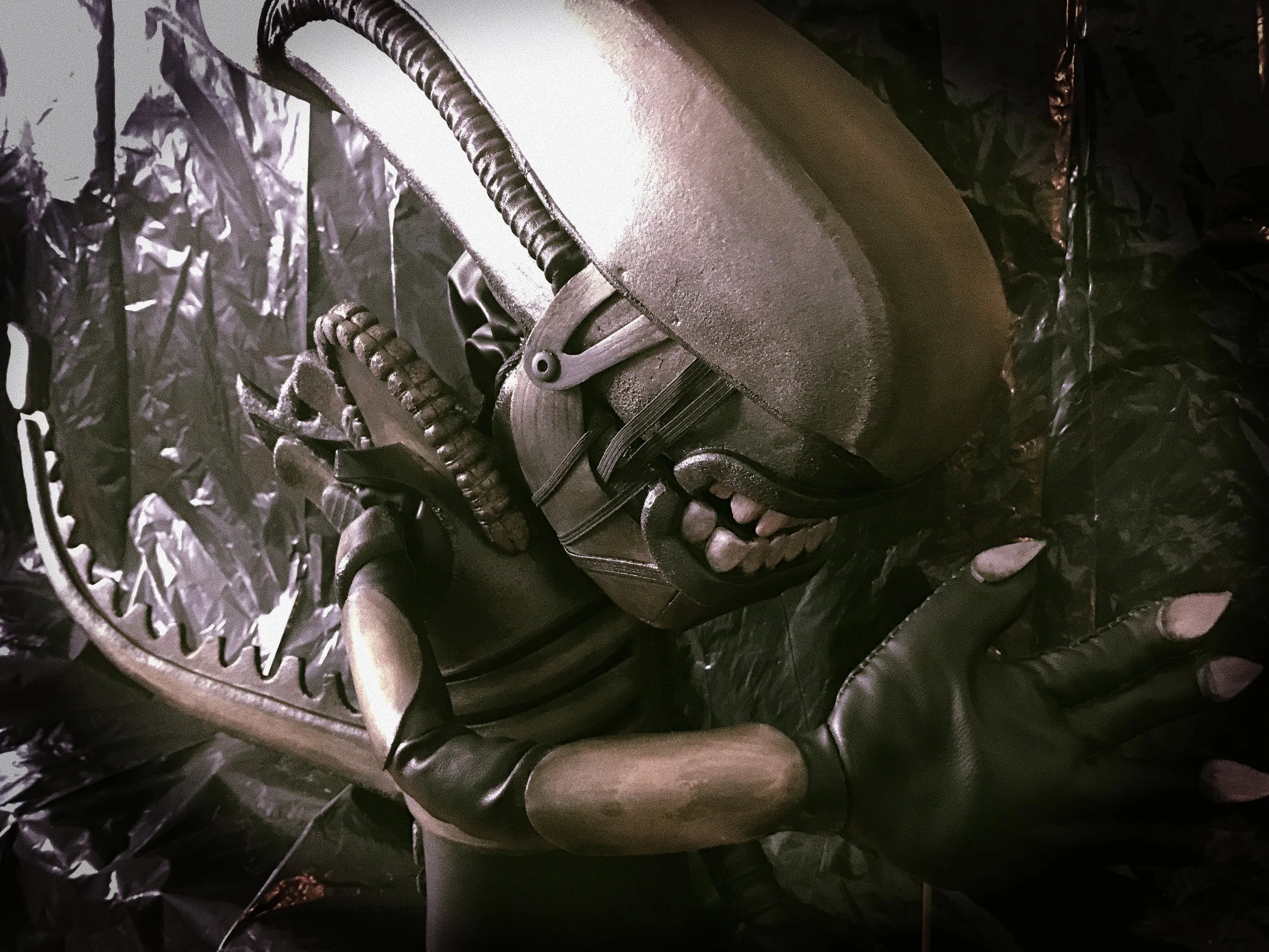 Xenomorph puppet detail