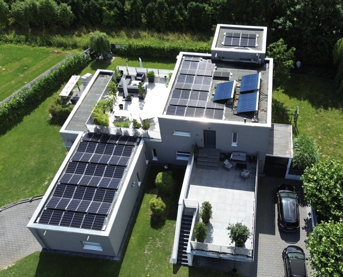 Solaranlage auf Flachdach in Gütersloh von homesun solar