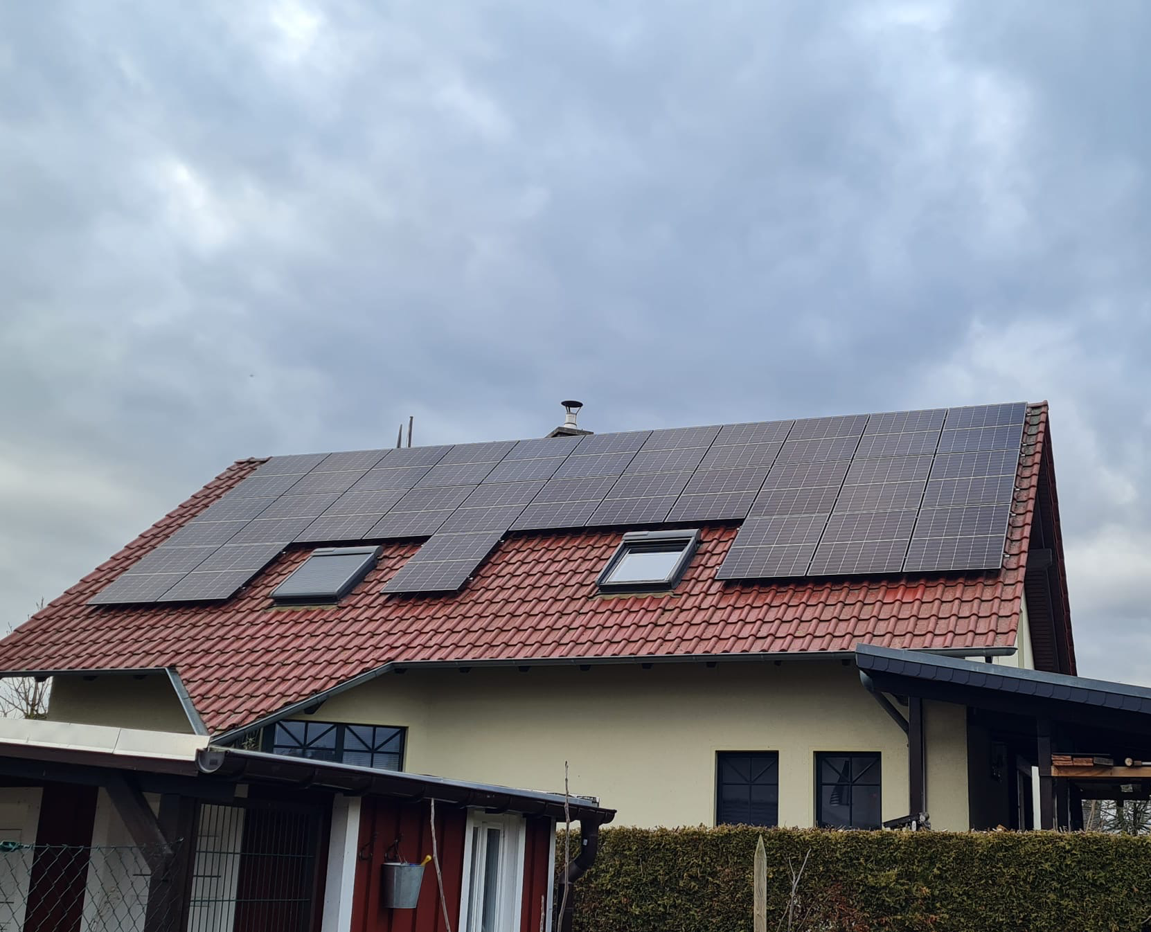 Photovoltaik auf Mehrfamilienhaus in Minden von homesun solar