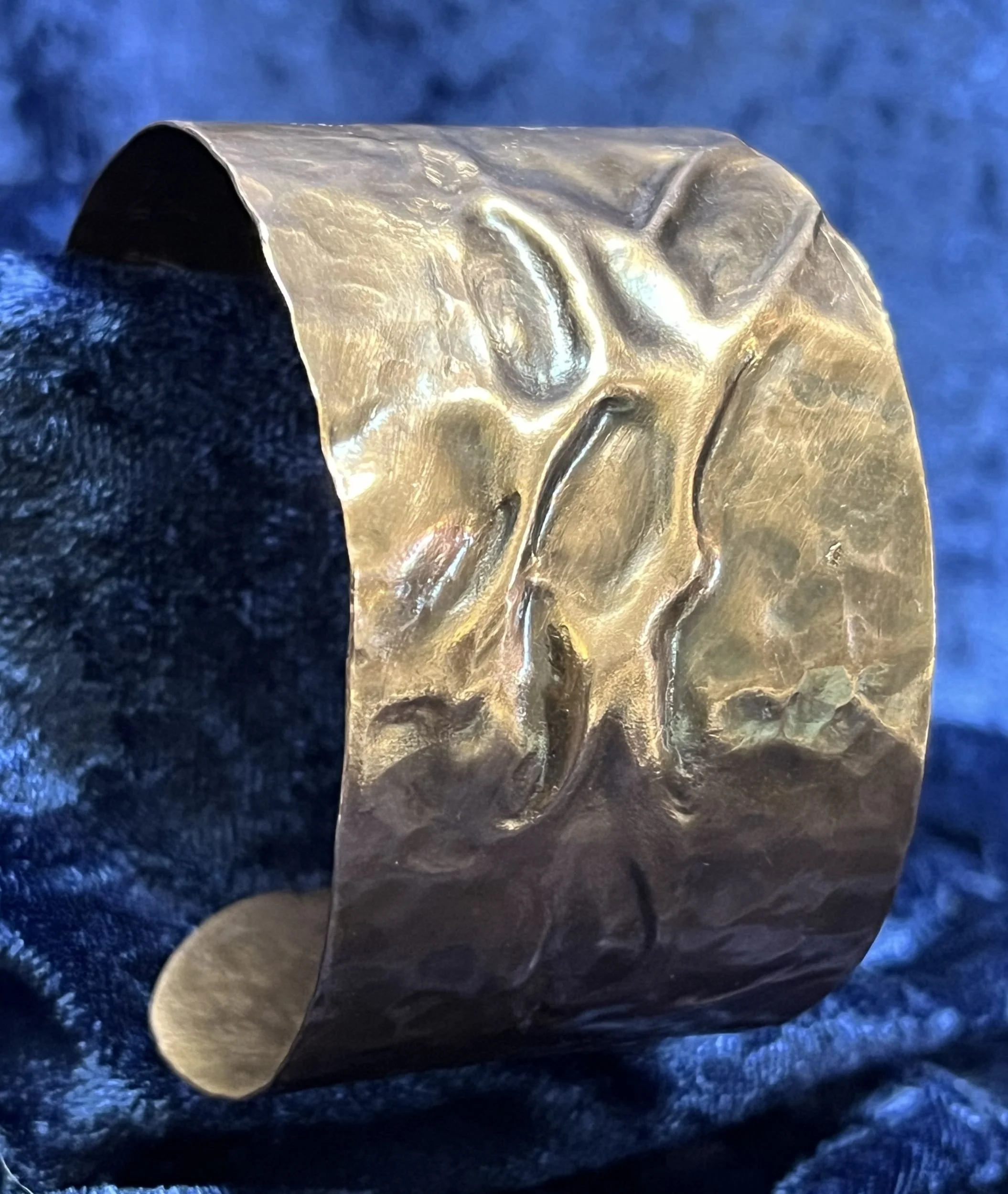 Hand-Forged Copper Bracelet - Brutalist Fashion