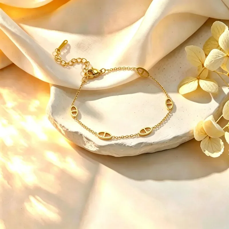 Bracelet mail doré.webp