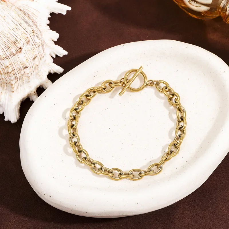 Bracelet chaine doré.webp