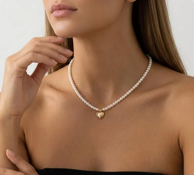 Screenshot 2026-06-17 at 13-00-03 Collier de perles avec pendentif coeur en or Collier ras de cou perlé délicat - Etsy France.png