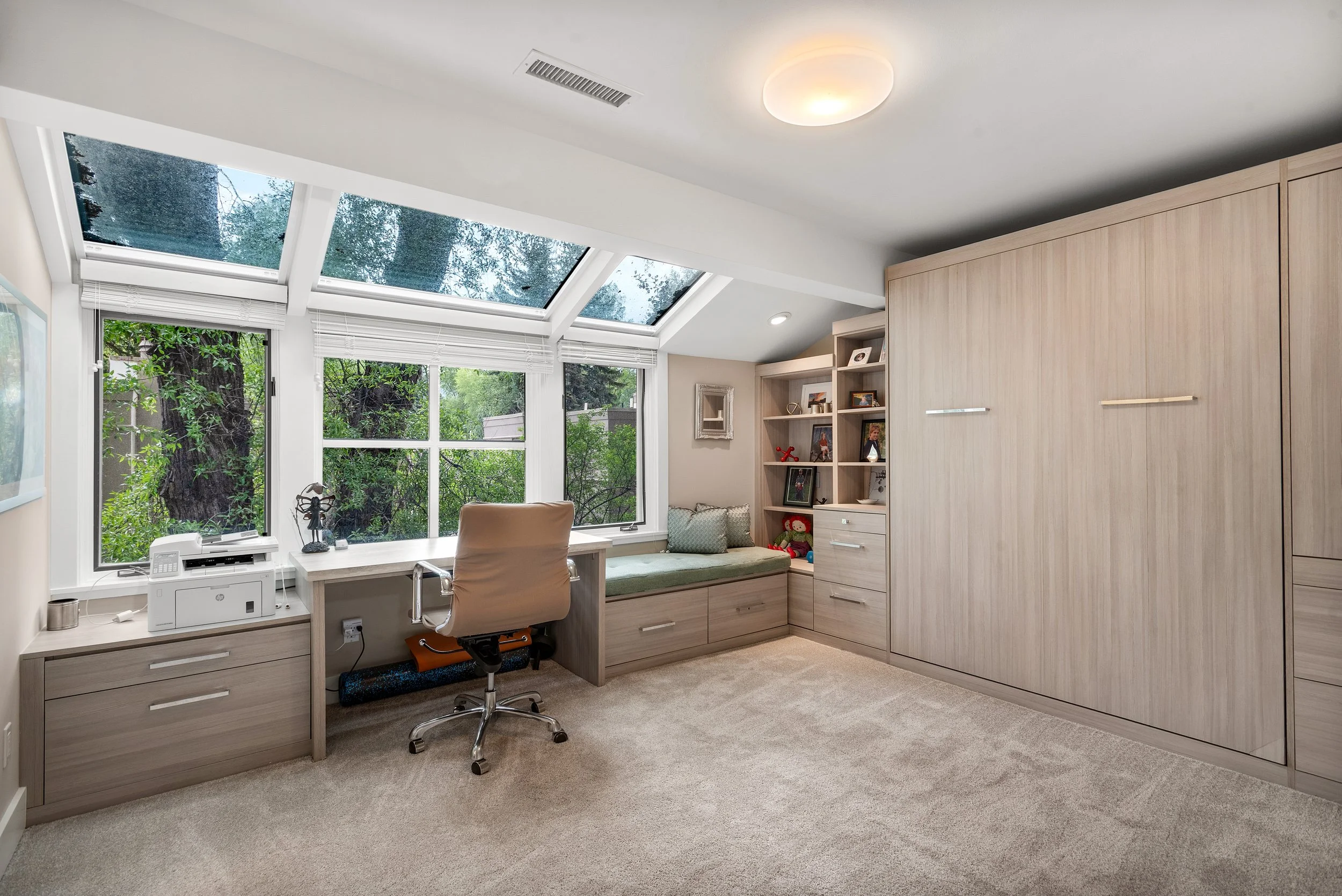 Upstairs Guest Room 