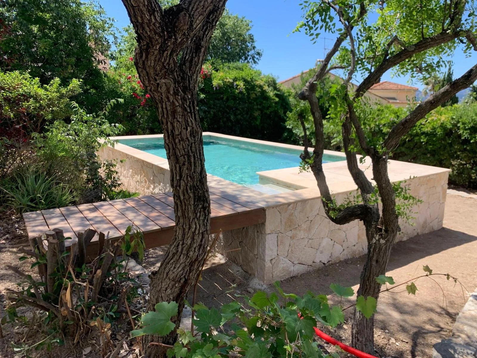 Architecte construction piscine hors-sol de charme Cannes.jpeg