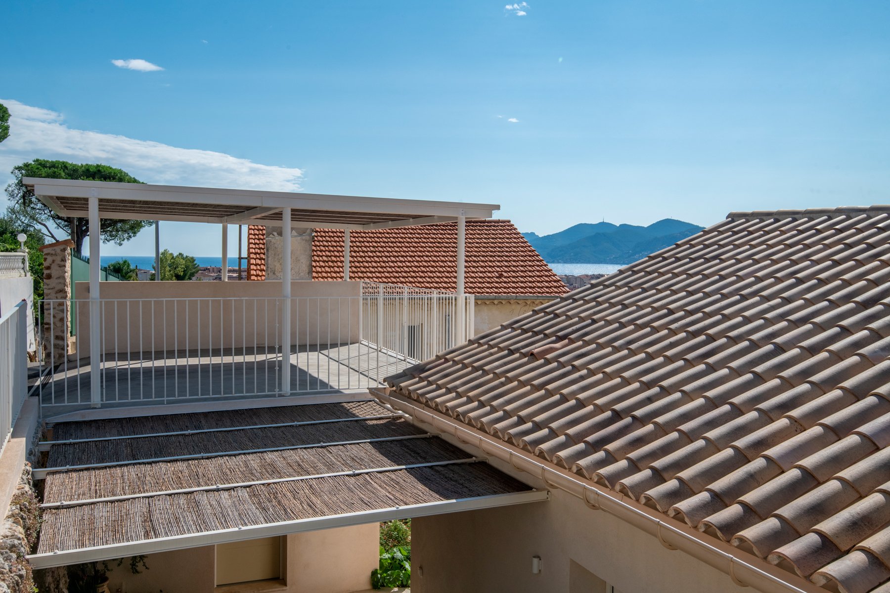 Création carport et pergola Architecte Cannes.jpg