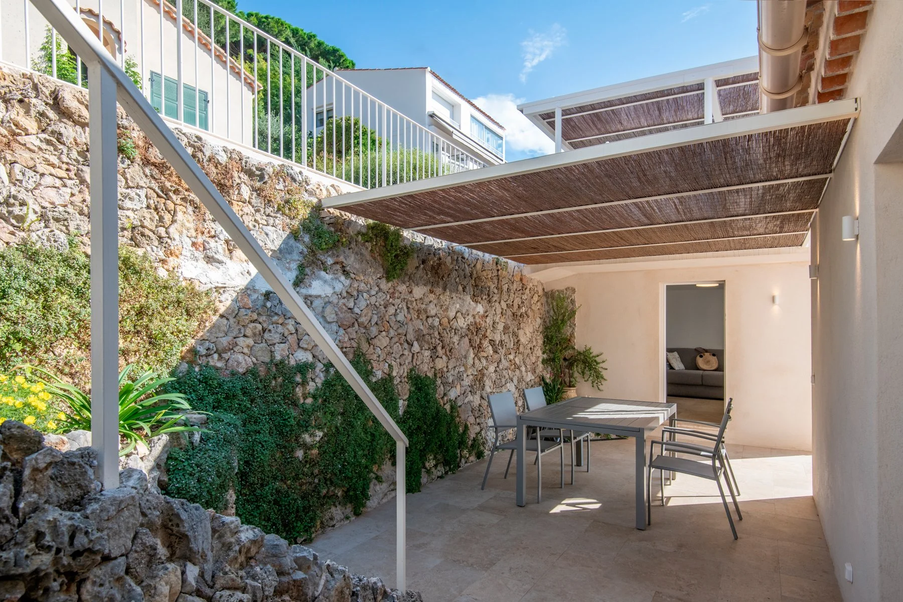 Création de terrasse et pergola Architecte Cannes.jpg