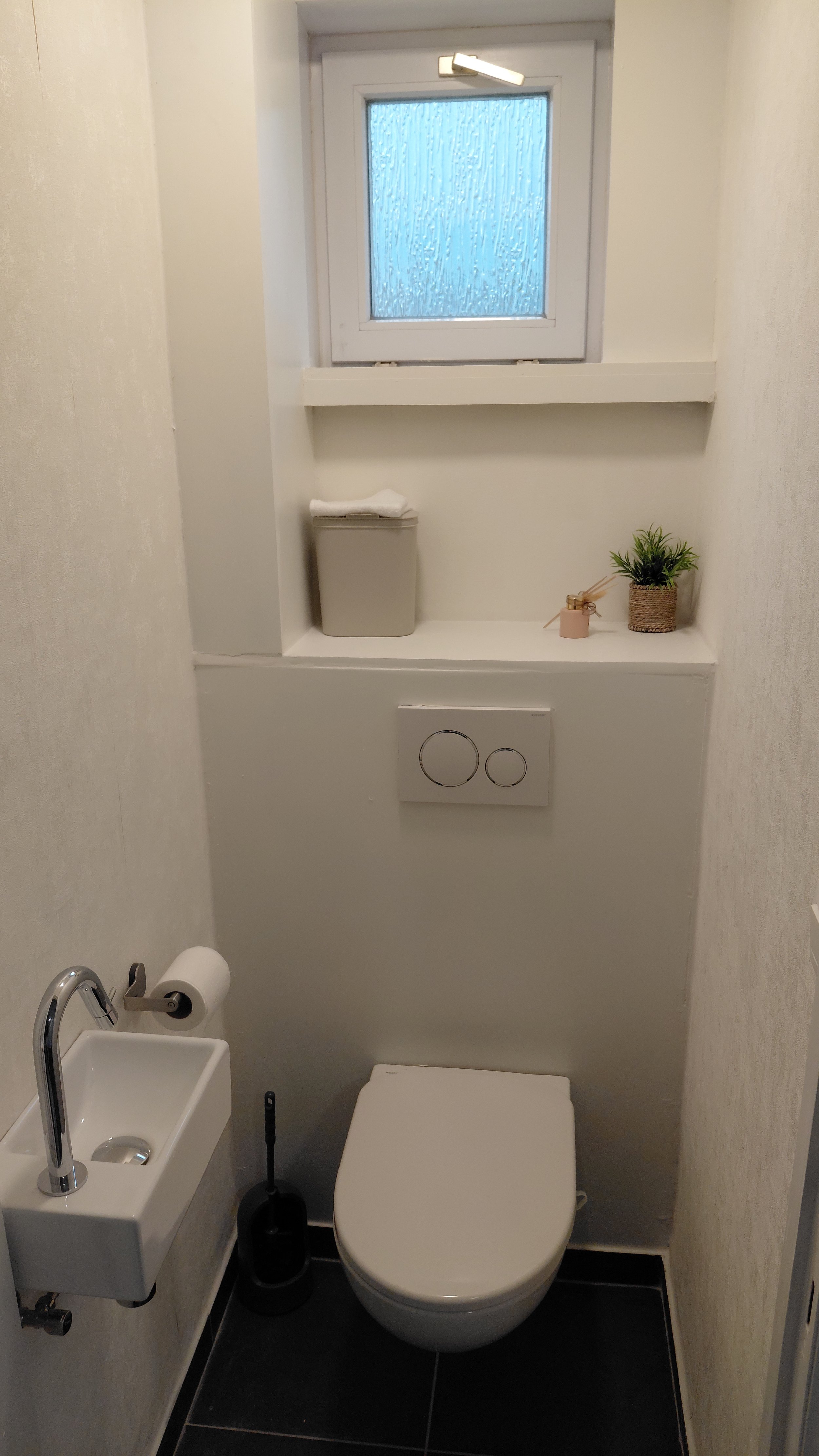 WC beneden.jpg