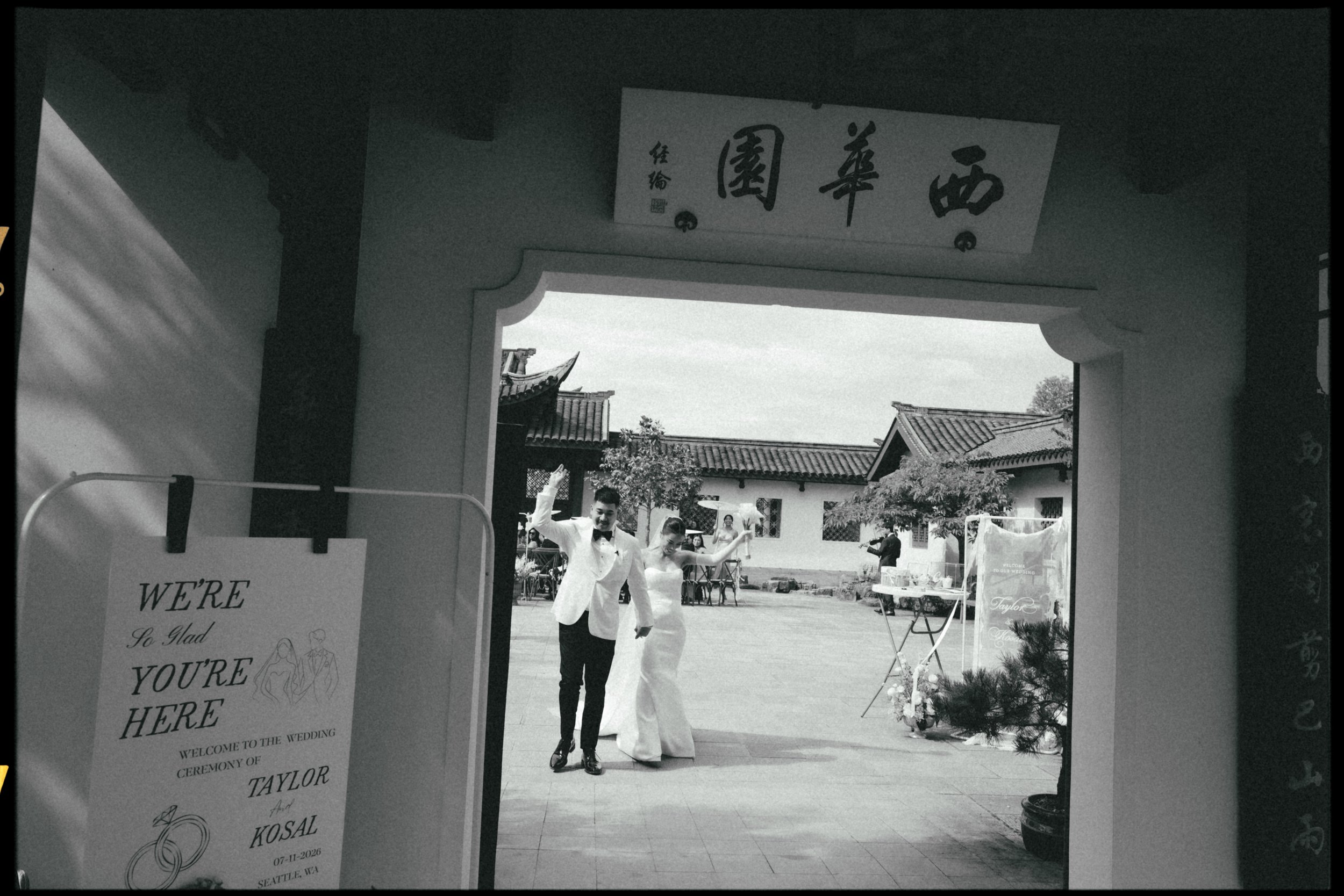 Orange county wedding photographer san diego southern california videographer san francisco CA irvine seattle riverside san clemente huntington beach oak glen santa barbara city hall pasadena wedgewood weddings ole hanson beach club venue by three pe