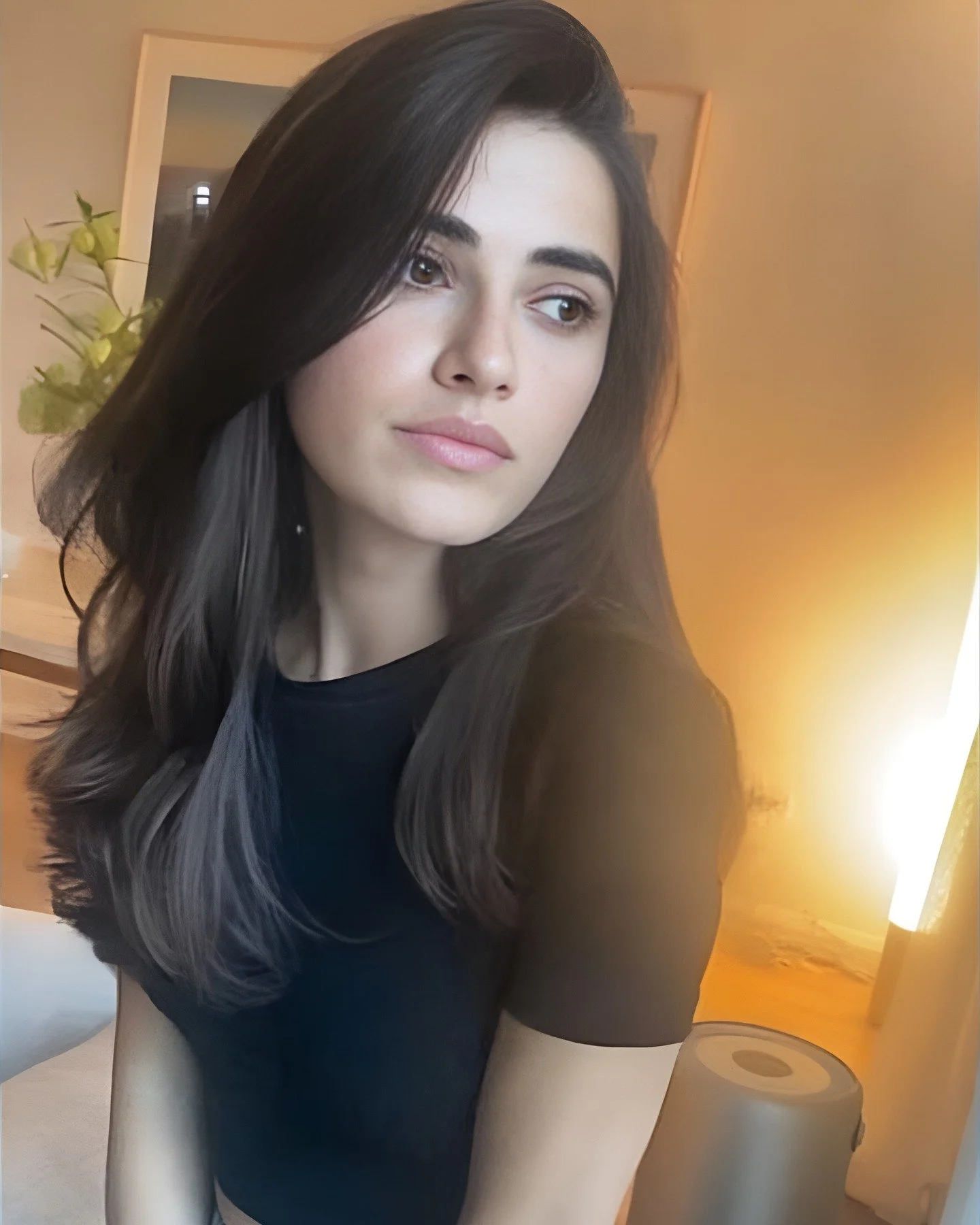 Lovely long soft layers @normancjameshair NYC for @jetrhyshair

#SolanaBeachSalon #SanDiegoHair #LongSoftLayers