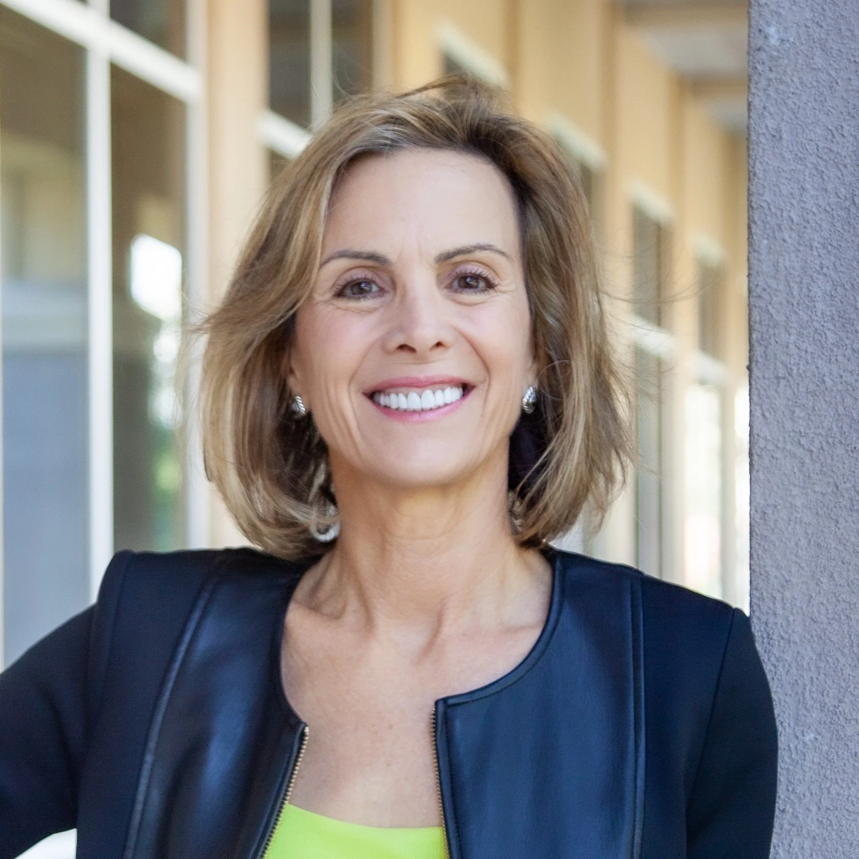 Jo-Aynne Von Born, Leadership and Executive Coach, HR Leadership Development Partner, Keynote Speaker