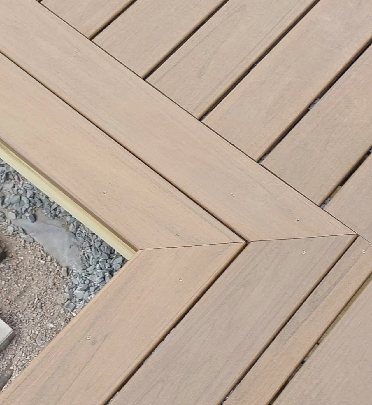 deck build wood carpenter