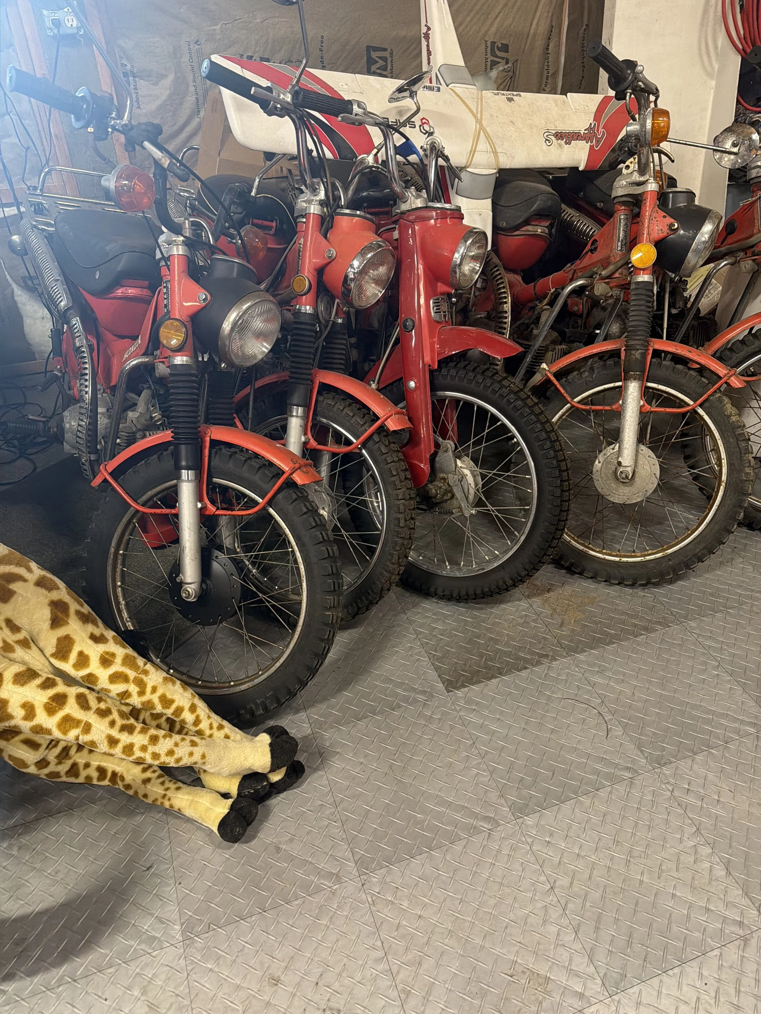 Lot of 6 Honda CT90s.  Make offer