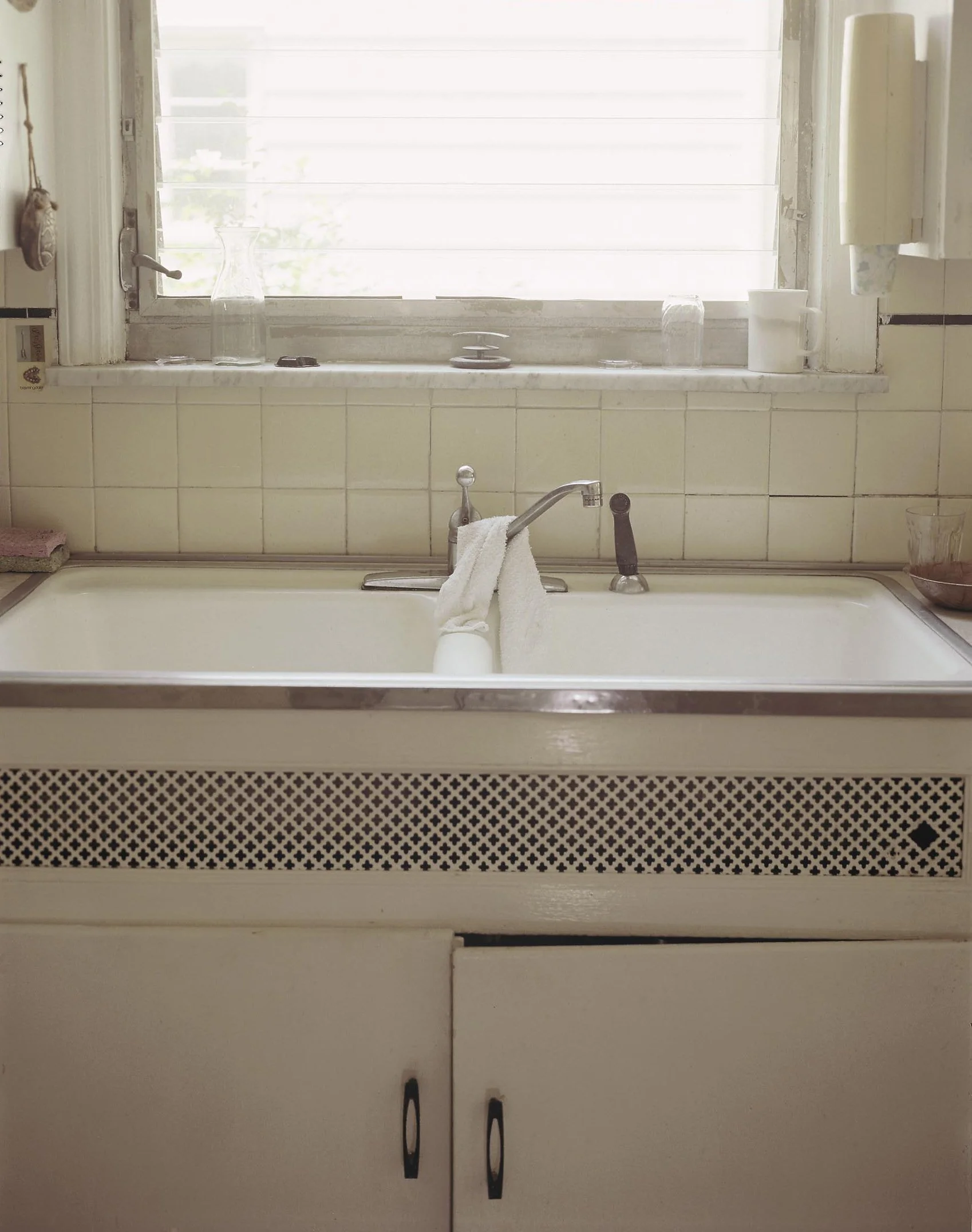 kitchen sink.jpg