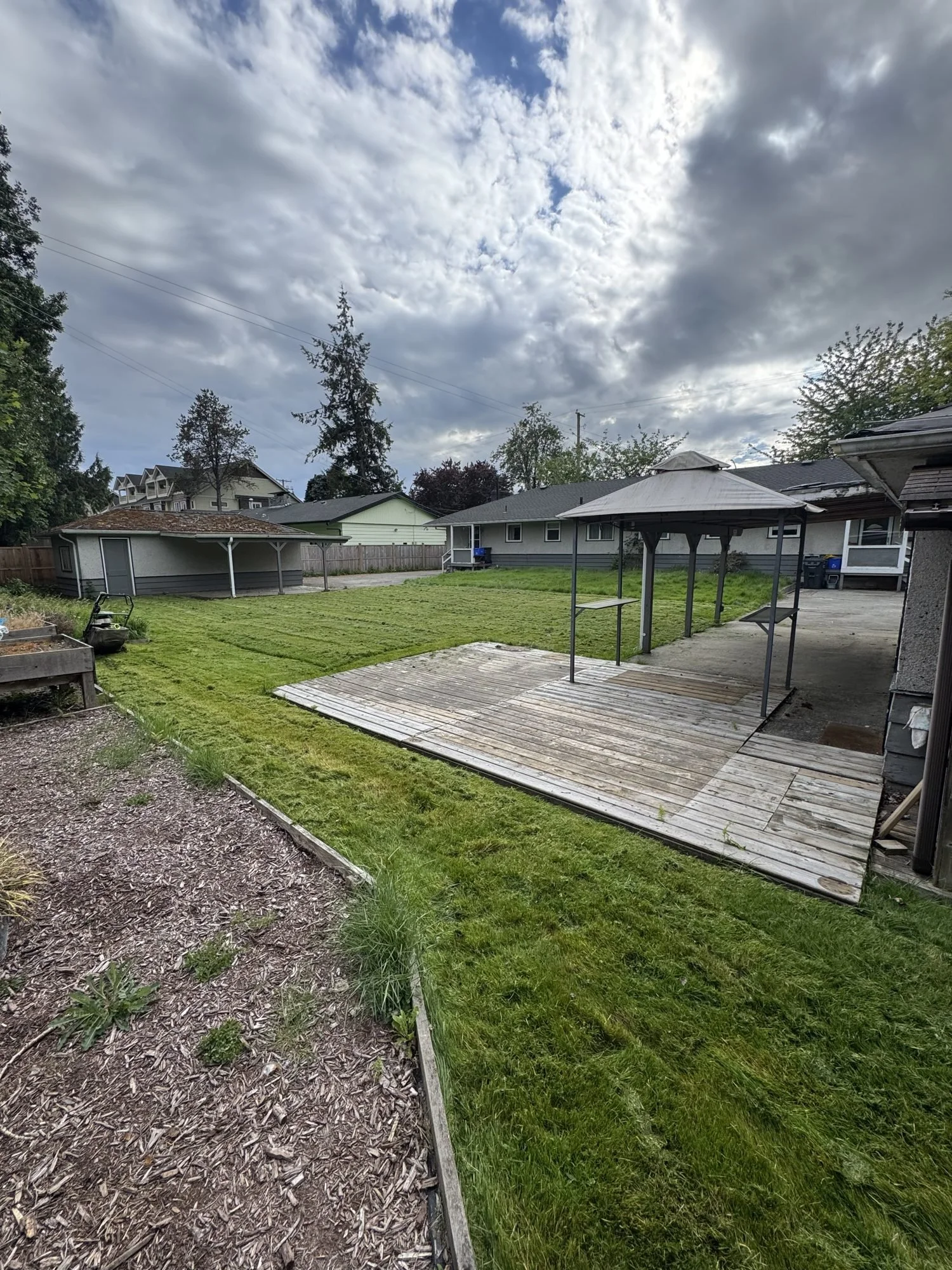 brb-23-lawn-maintenance.jpg