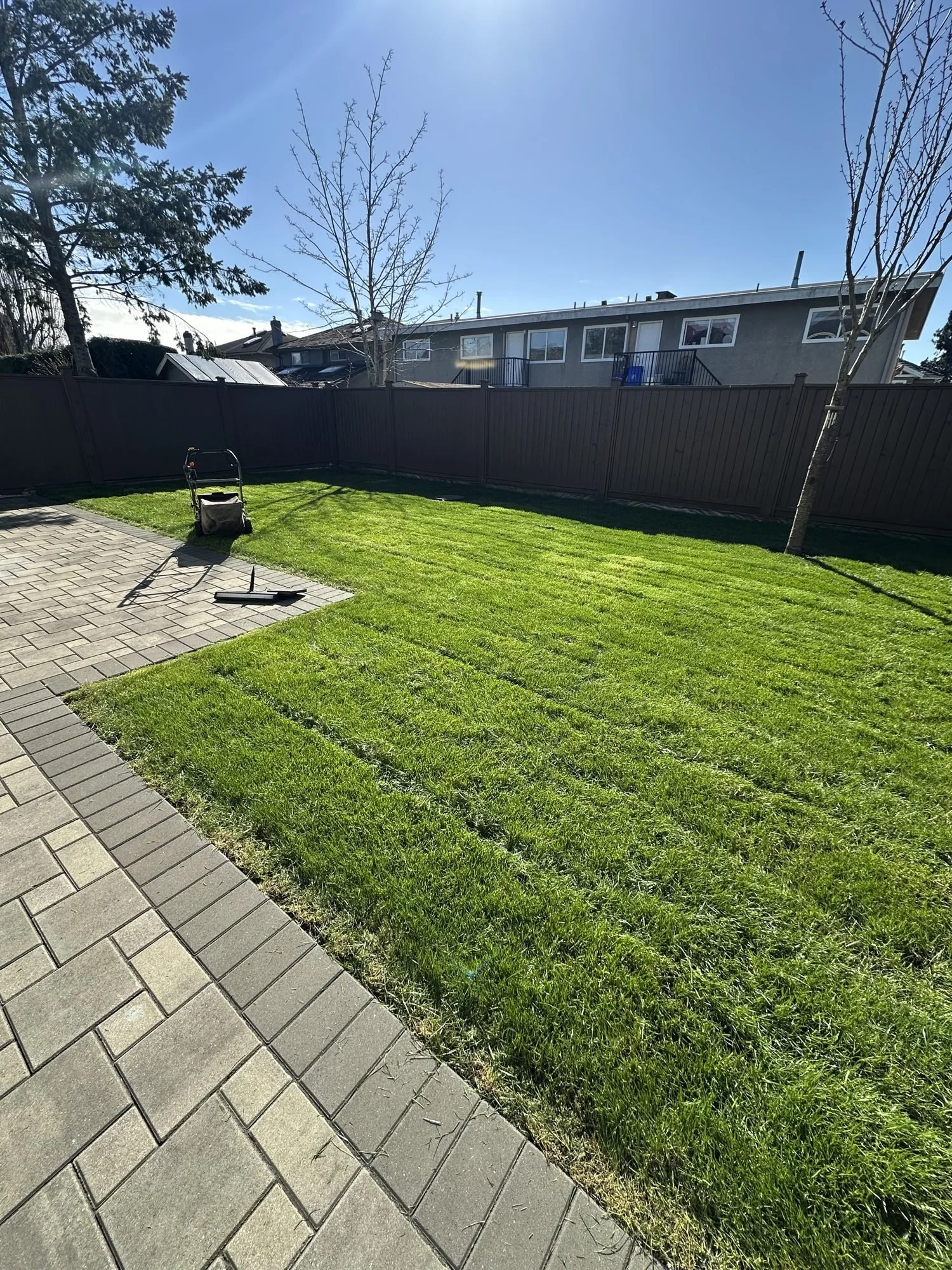 brb-17-lawn-care-fresh-cut.jpg