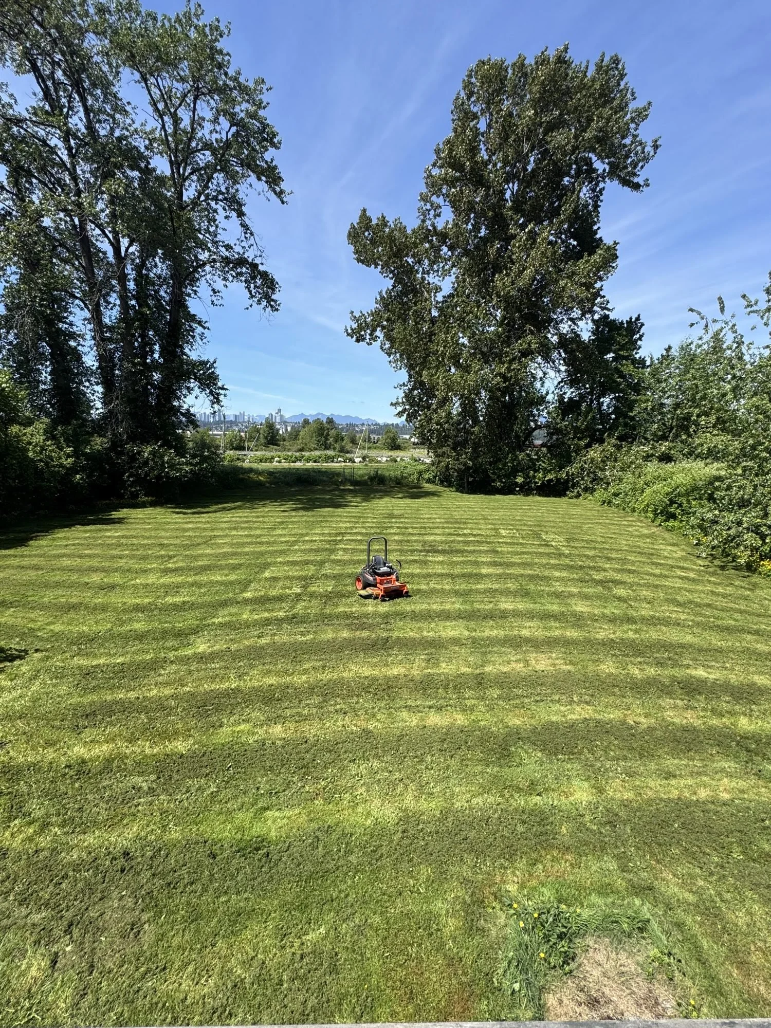 brb-29-acreage-lawn-striping.jpg