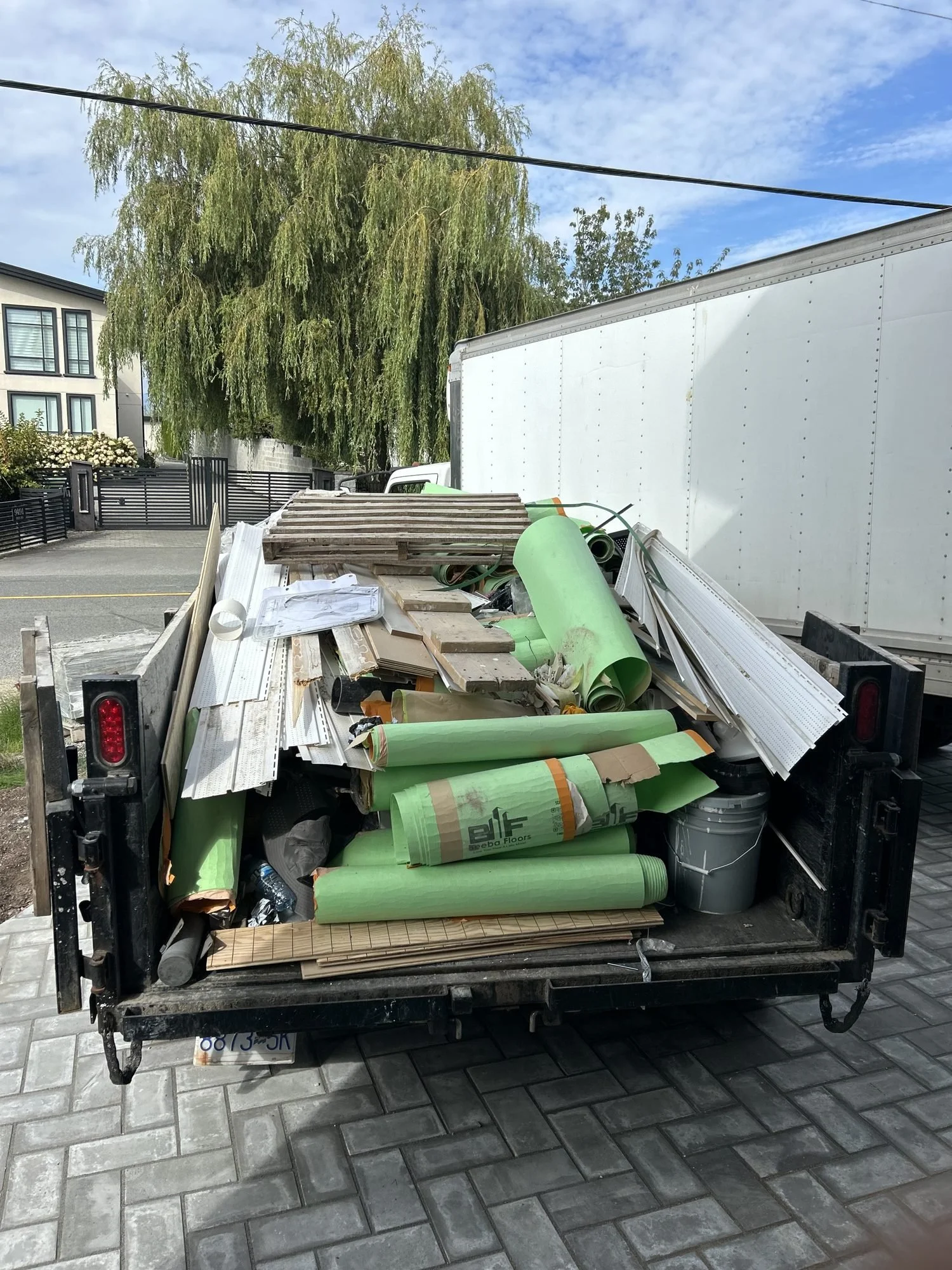 brb-01-junk-removal-hauling.jpg
