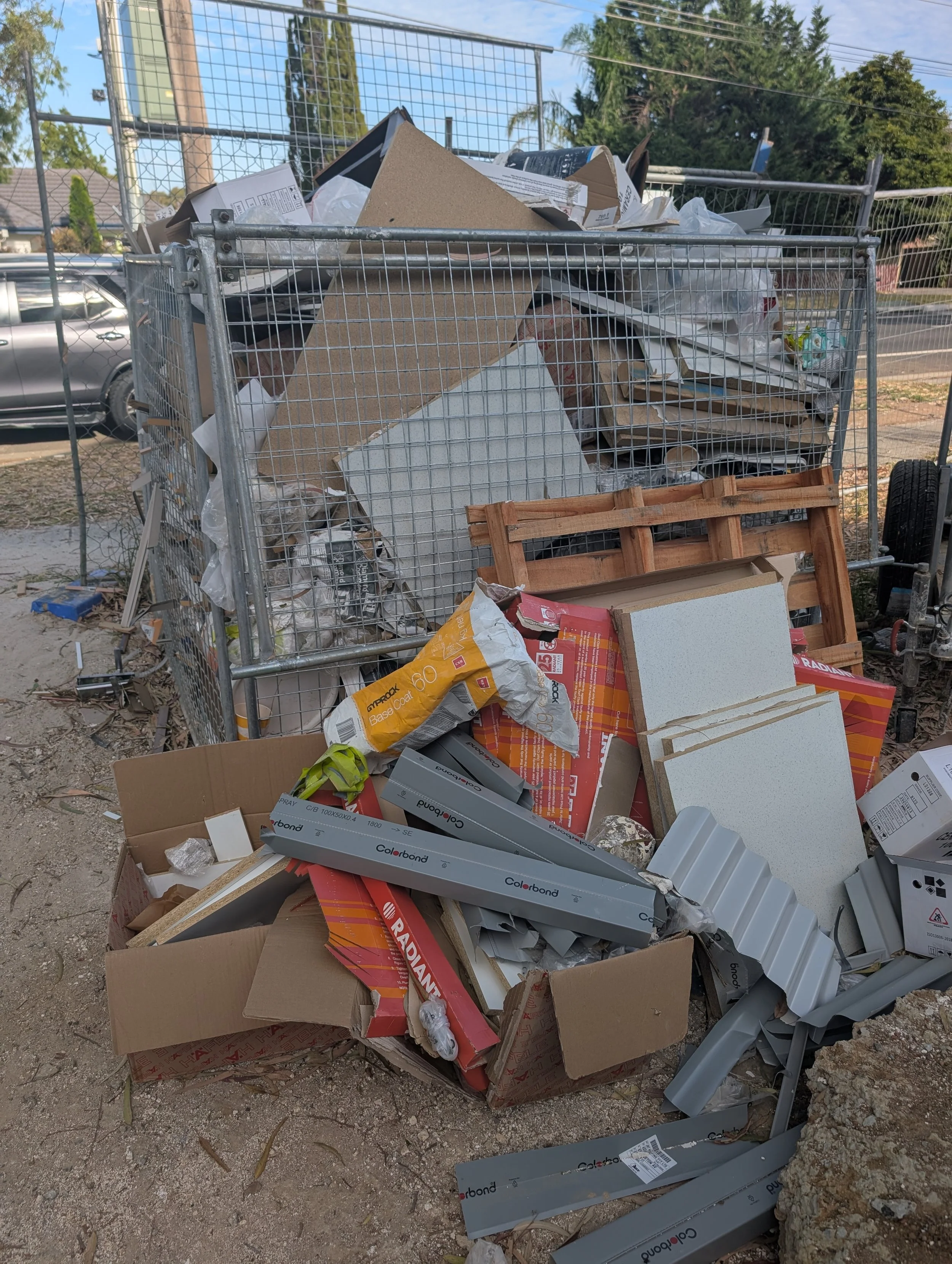 Onsite Rubbish Cage in Epping