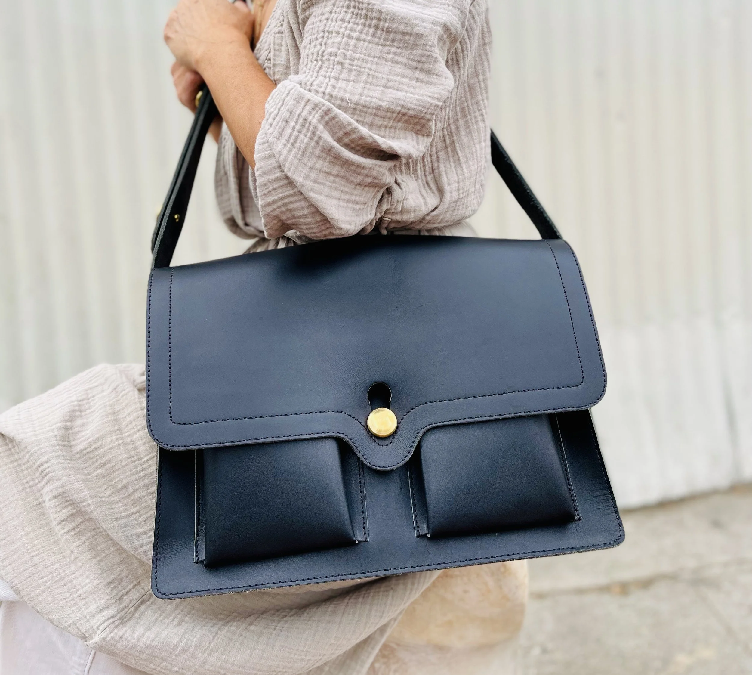 saddle bag black
