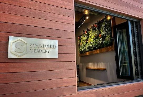 STANDARD MEADERY VILLA PARK