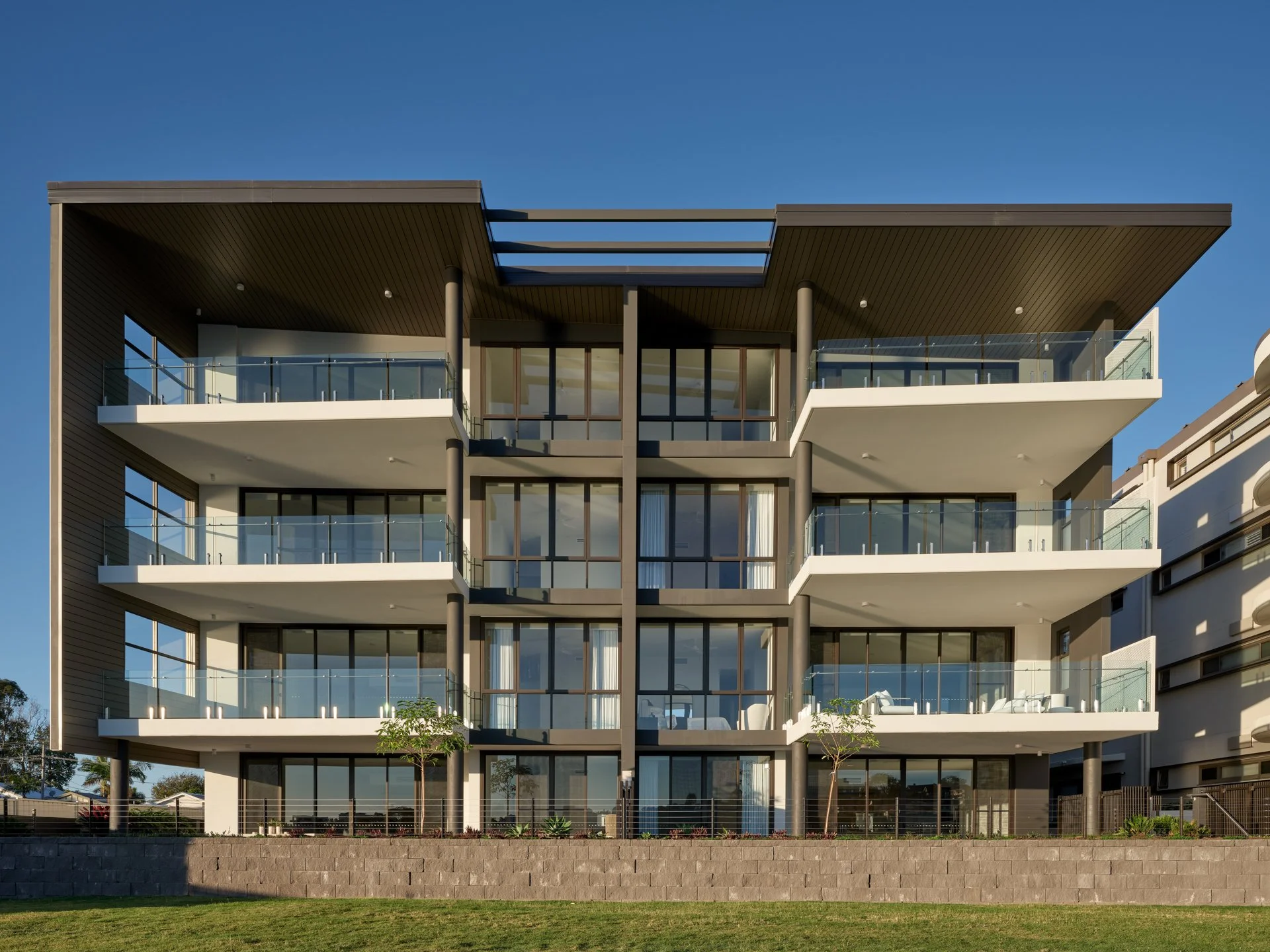 ©CFJ_Riverbank on Byron-01.jpeg