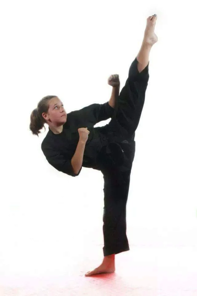 me kick.jpg