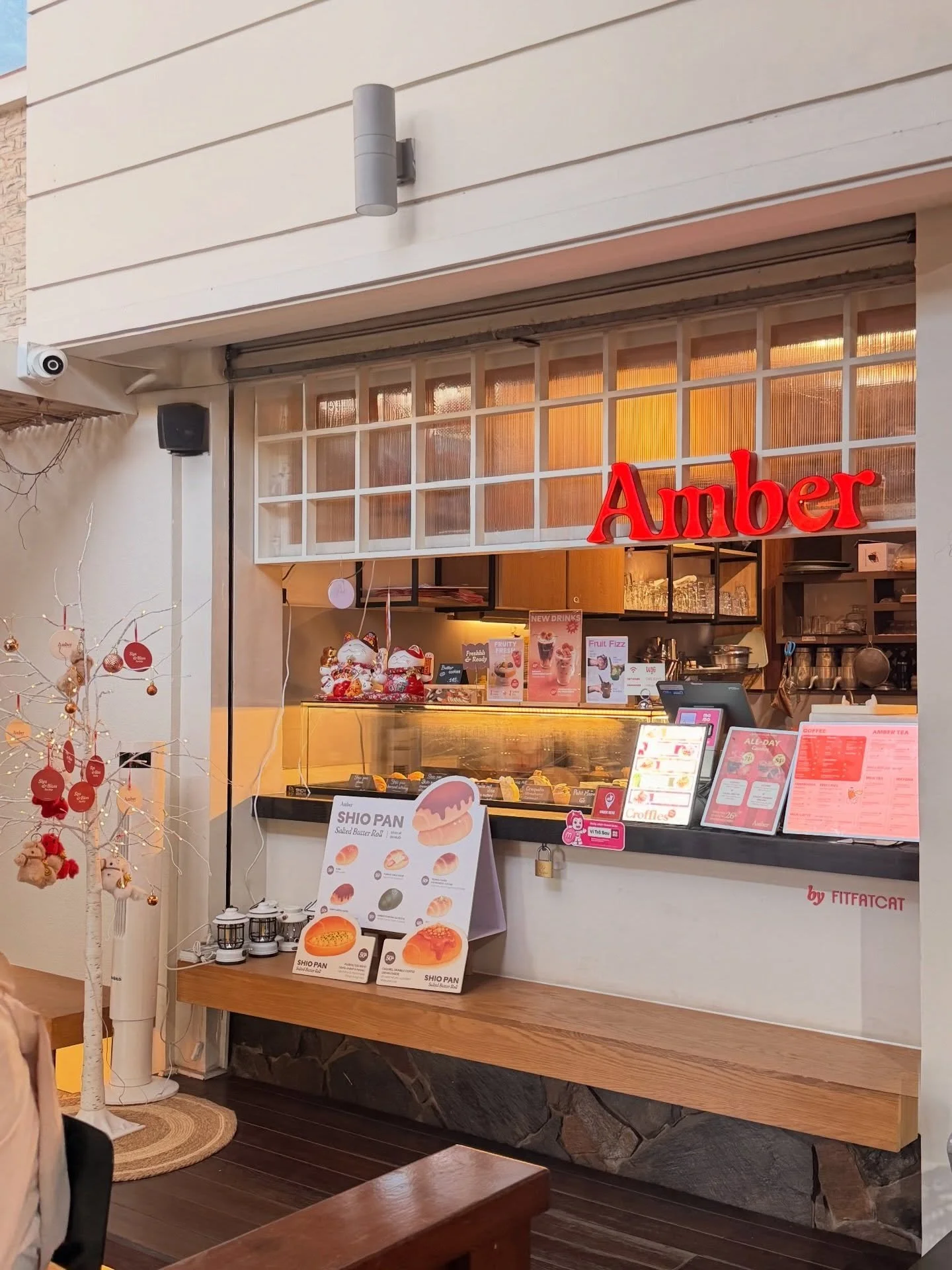 AMBER CAFE