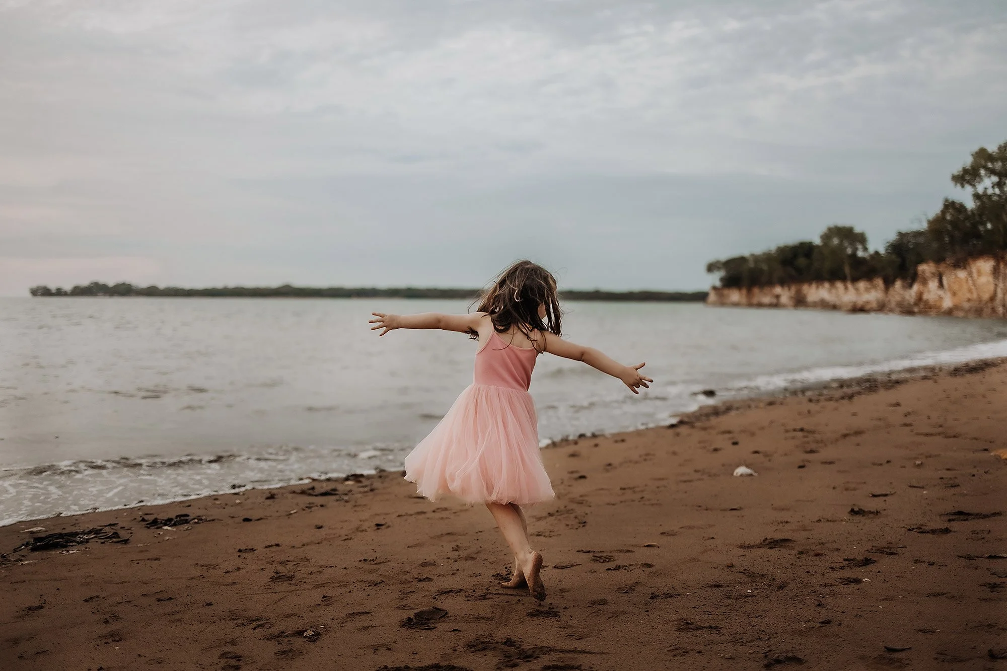 girl-dancing-at-family-photography-session-darwin.jpg