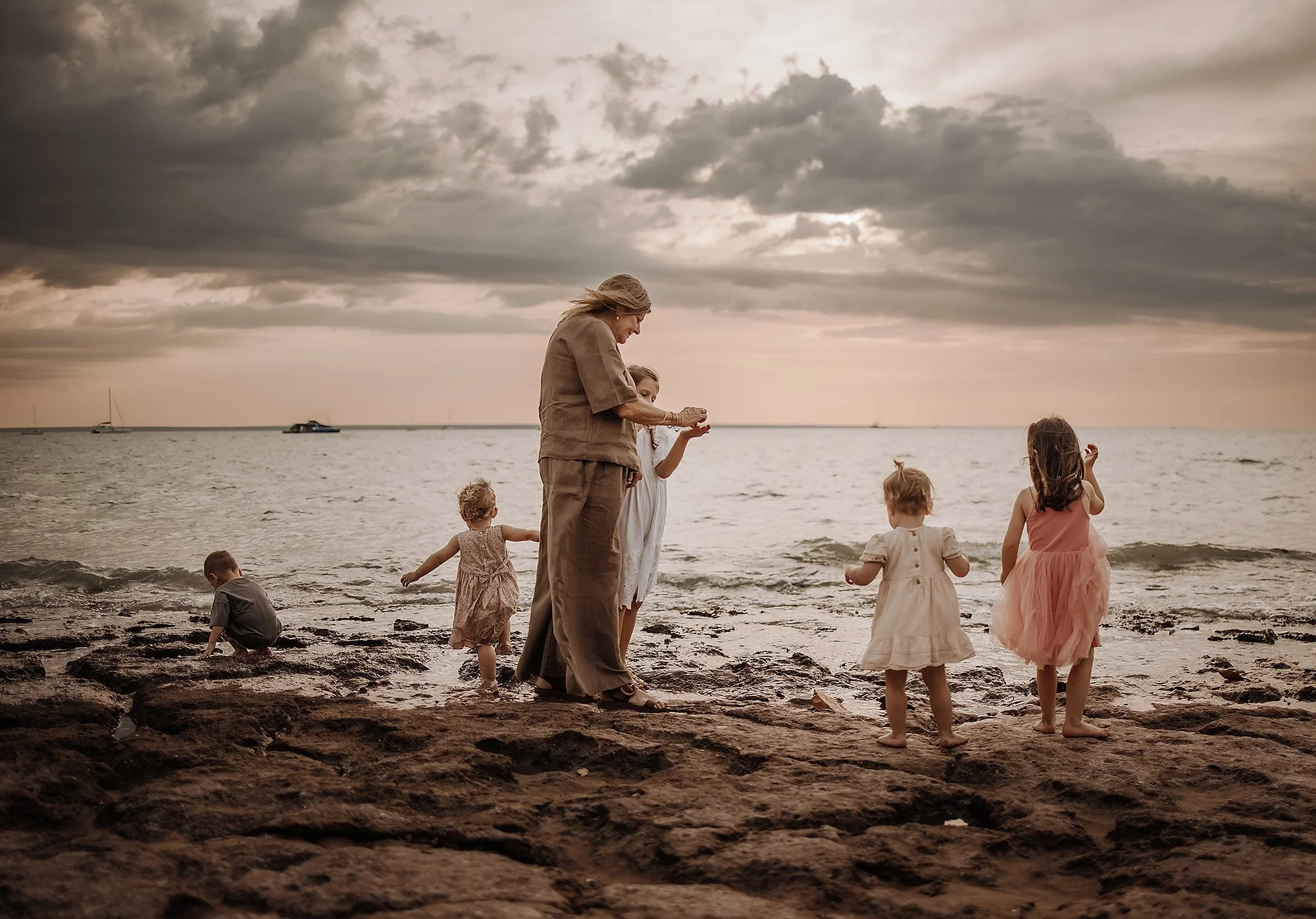grandmother-and-children-at-beach-family-photographer-darwin.jpg