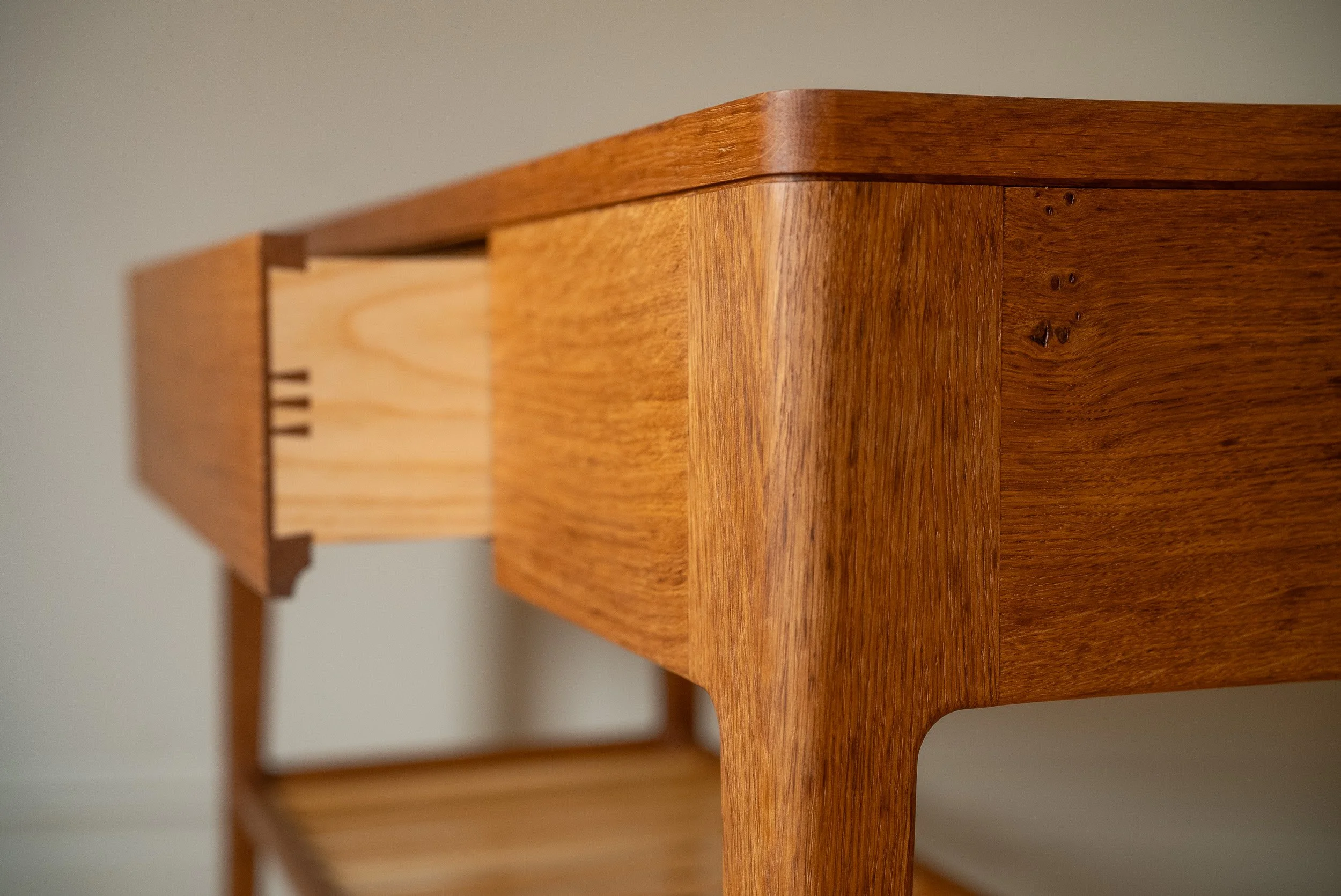 Vron Console-21.jpg