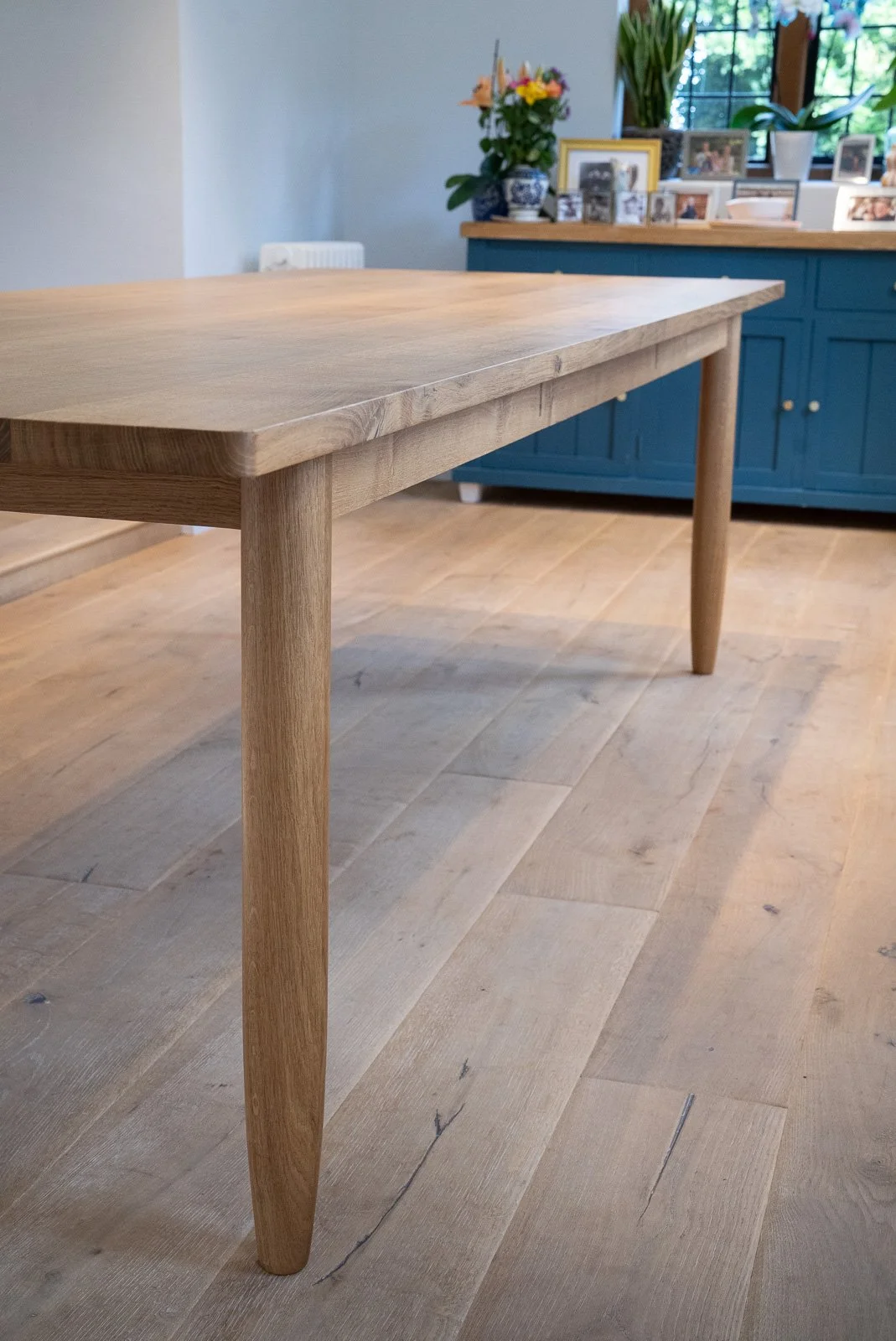 Juno-bespoke-dining-table vert pics-3.jpg