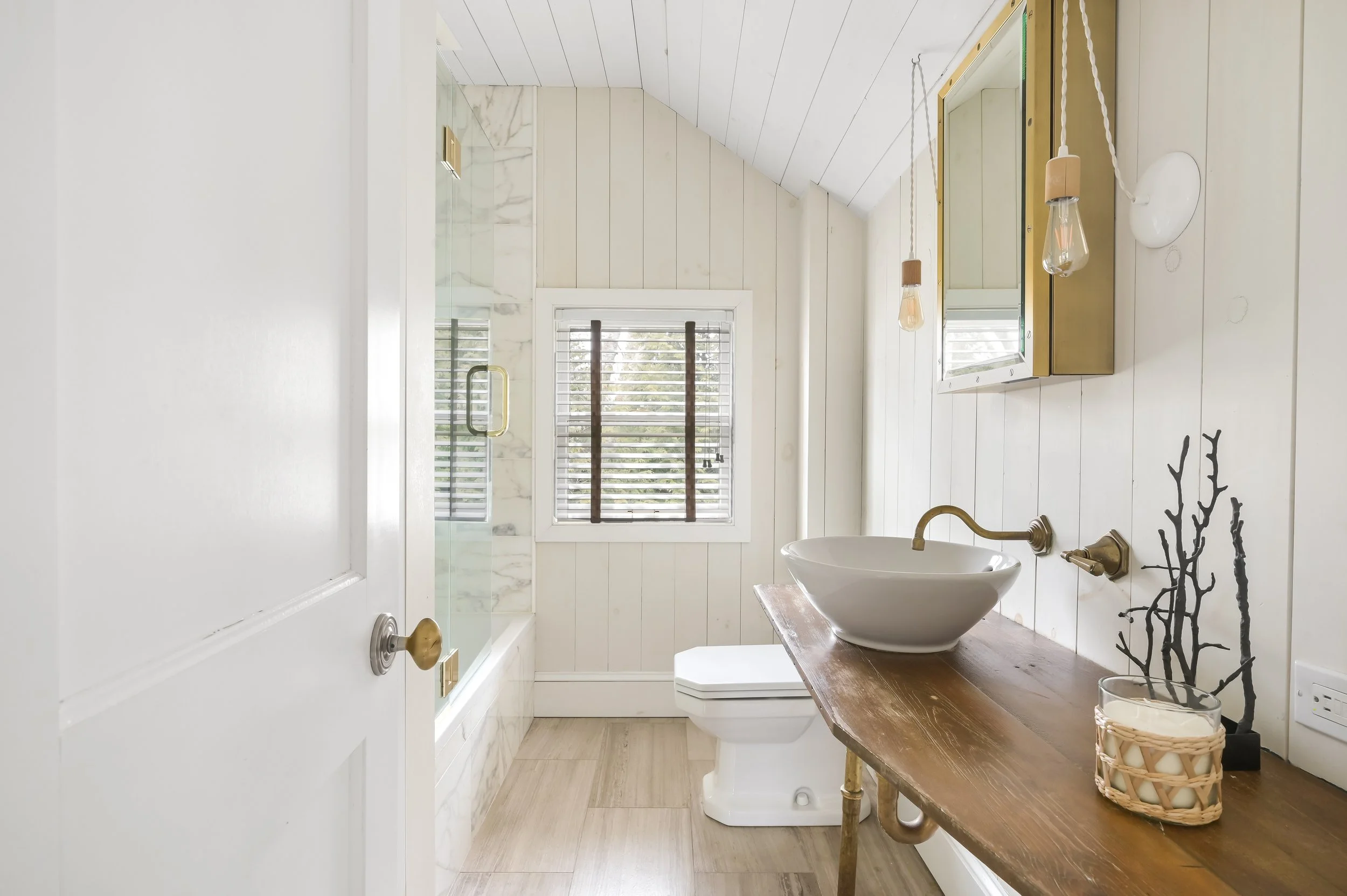 PrintRes40_62 Abrahams Landing Rd, Amagansett_Bathroom.jpg