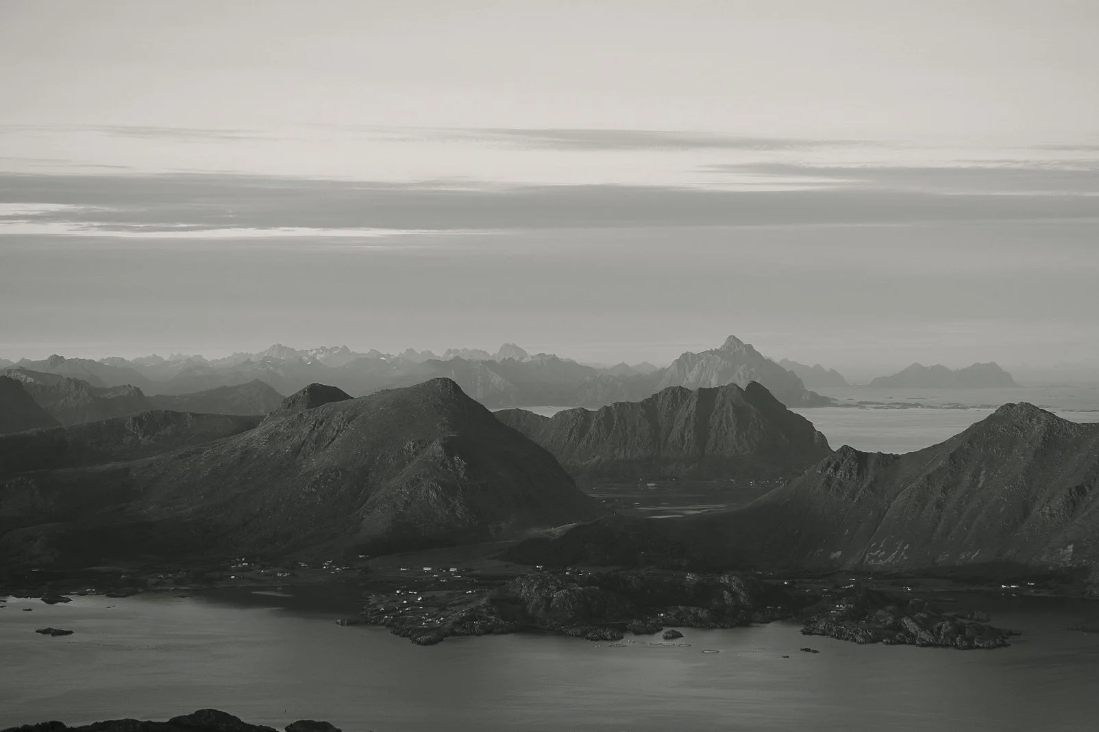 Bilde av Lofoten i sort hvitt